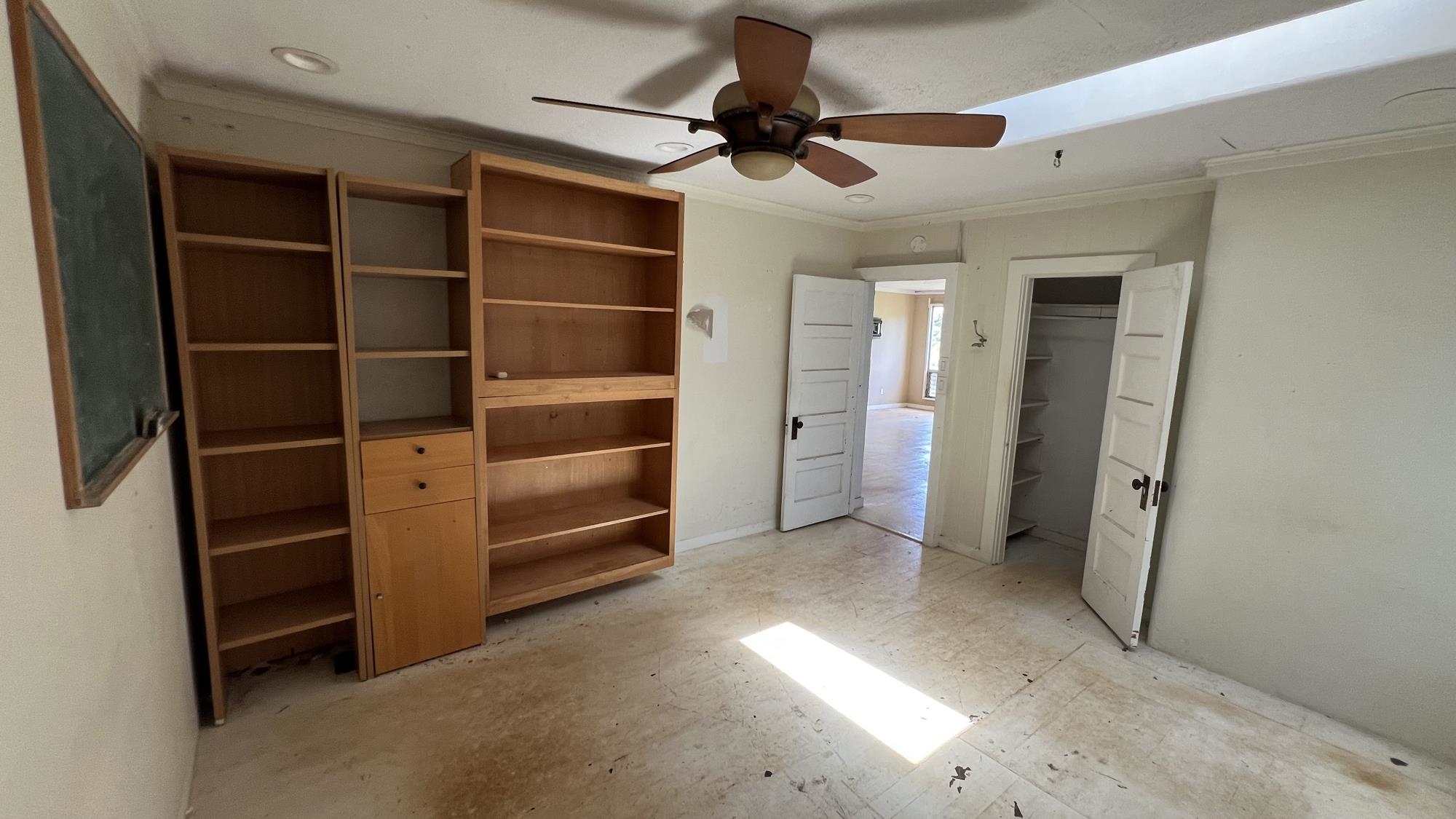 579 Kuanana St Property Photo 14