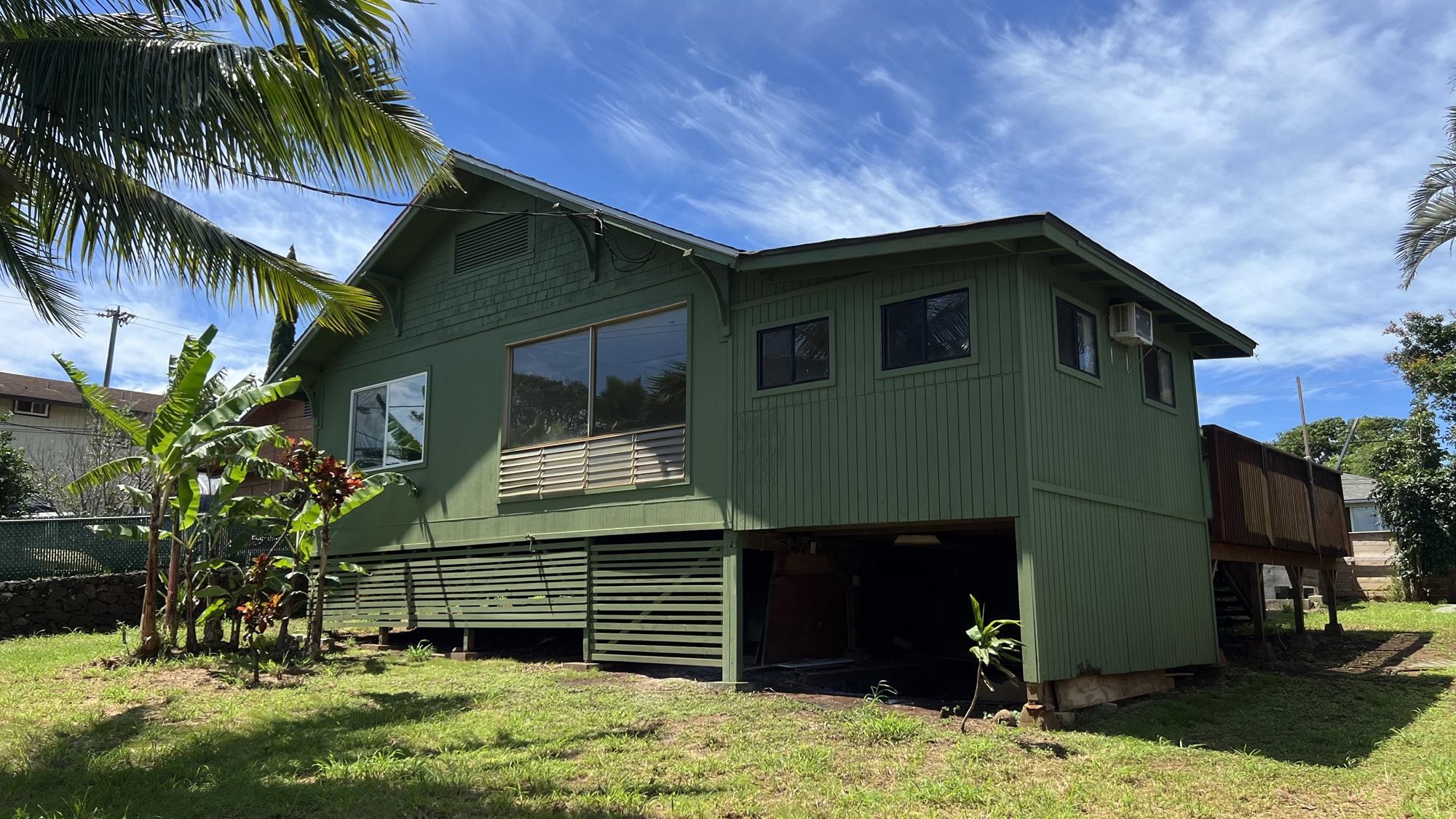 579 Kuanana St Property Photo 29