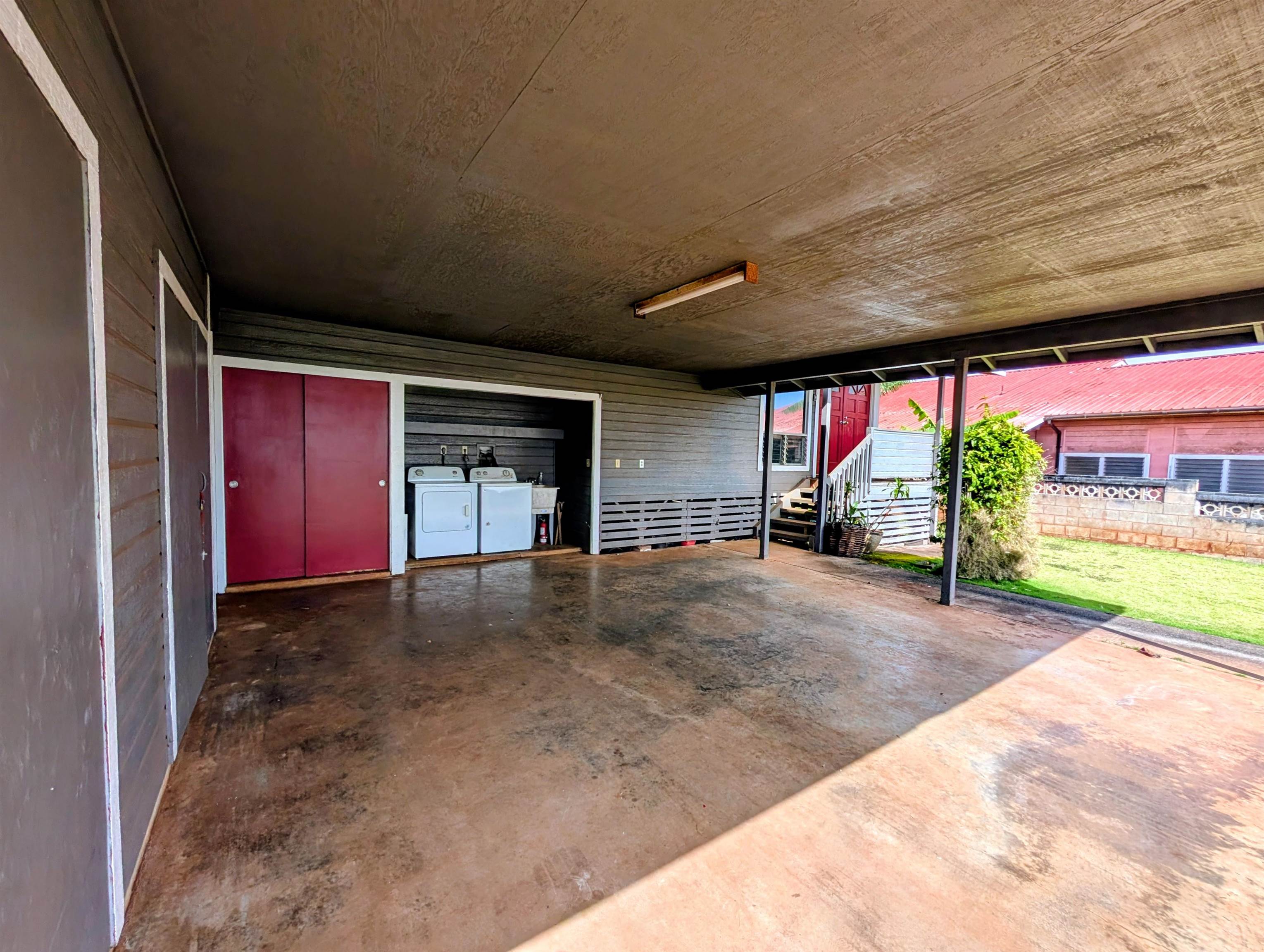 1503 Pakali St Property Photo 10