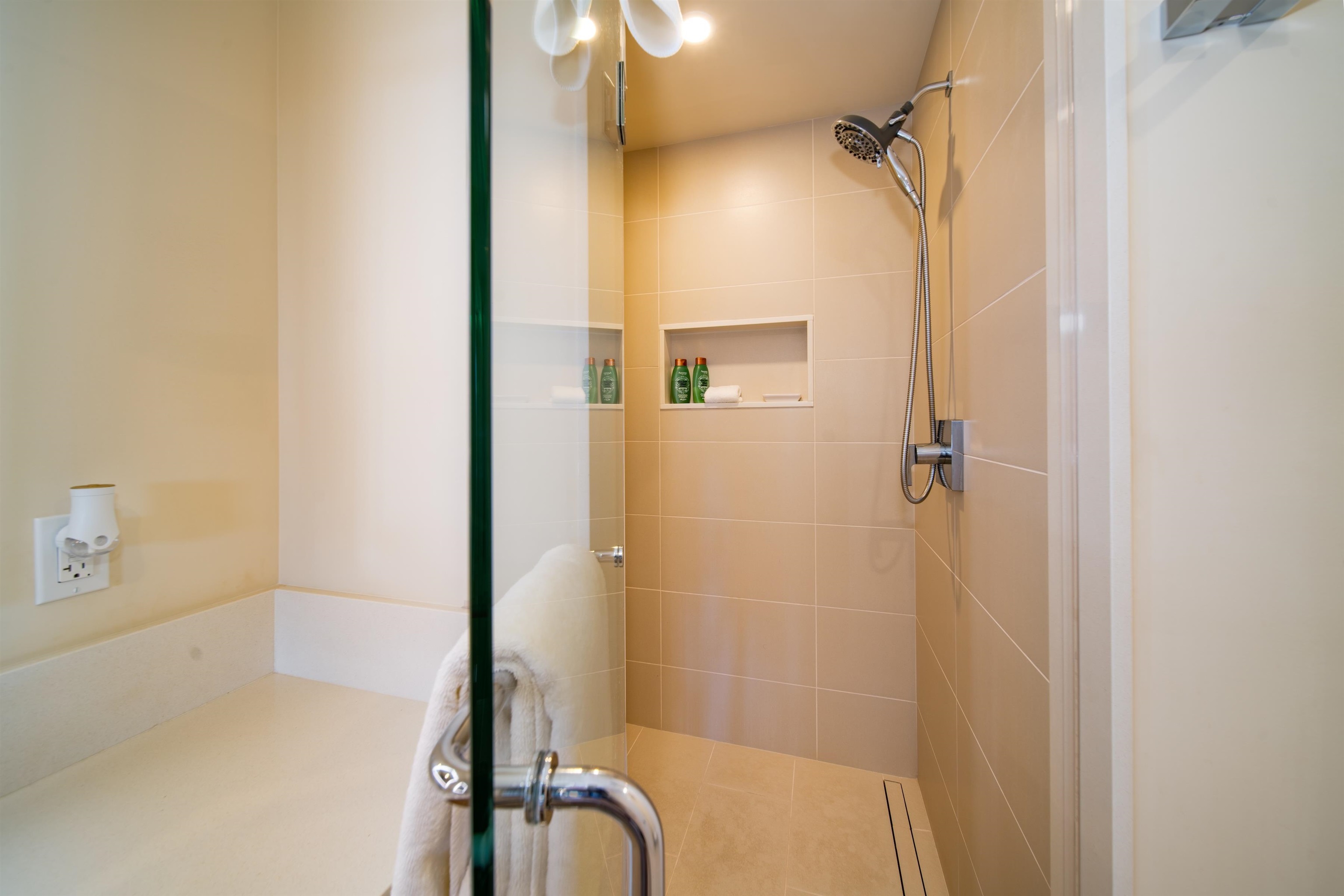 137 Holomoana Way Property Photo 16