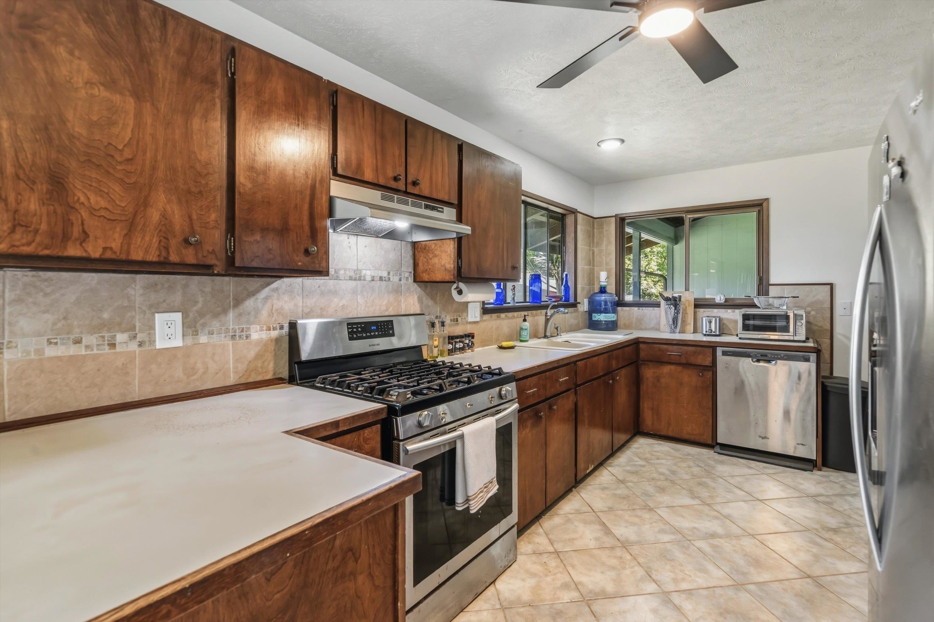 145 S Holokai Rd Property Photo 27