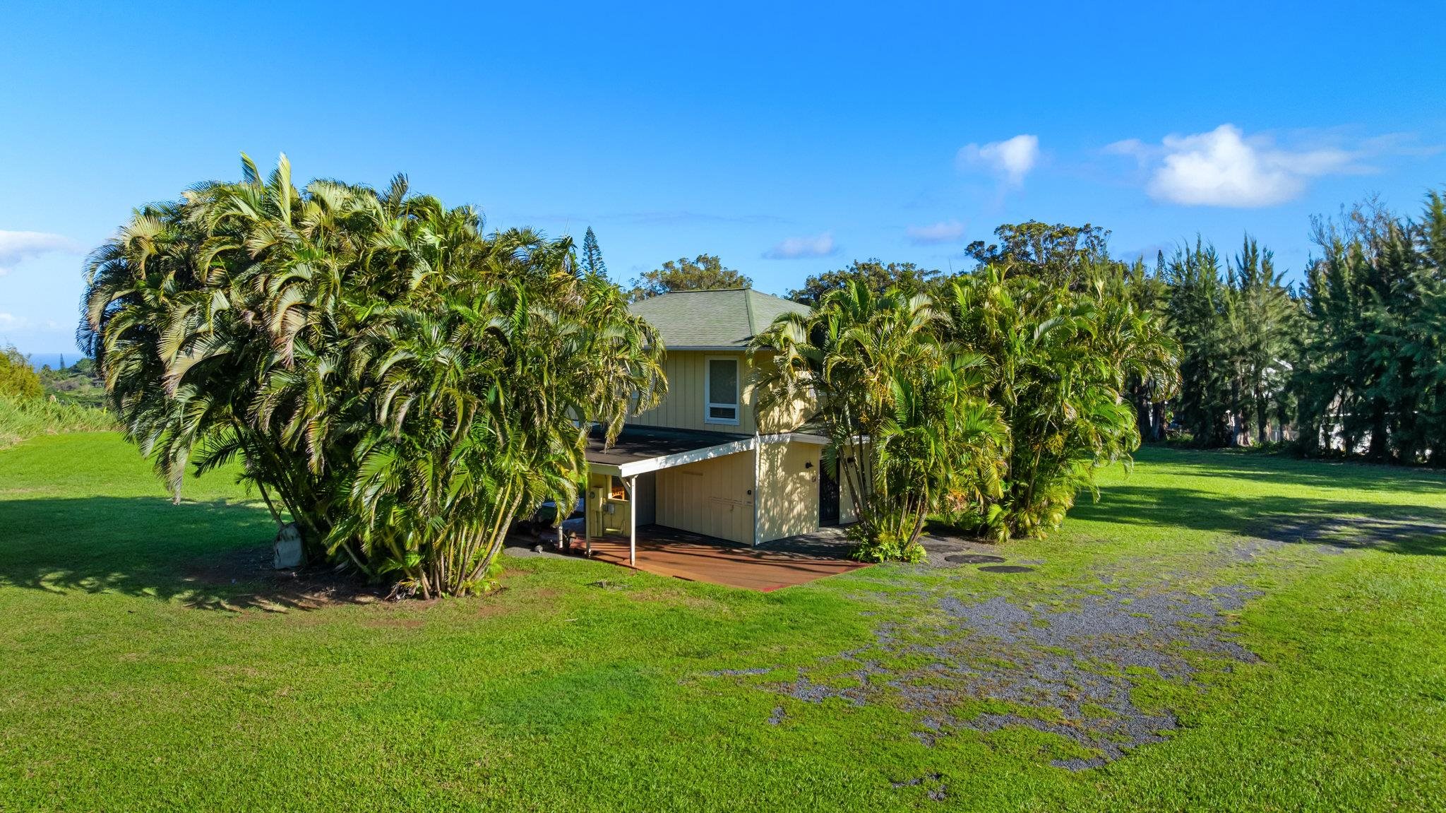654 Kaupakalua Rd Property Photo 6