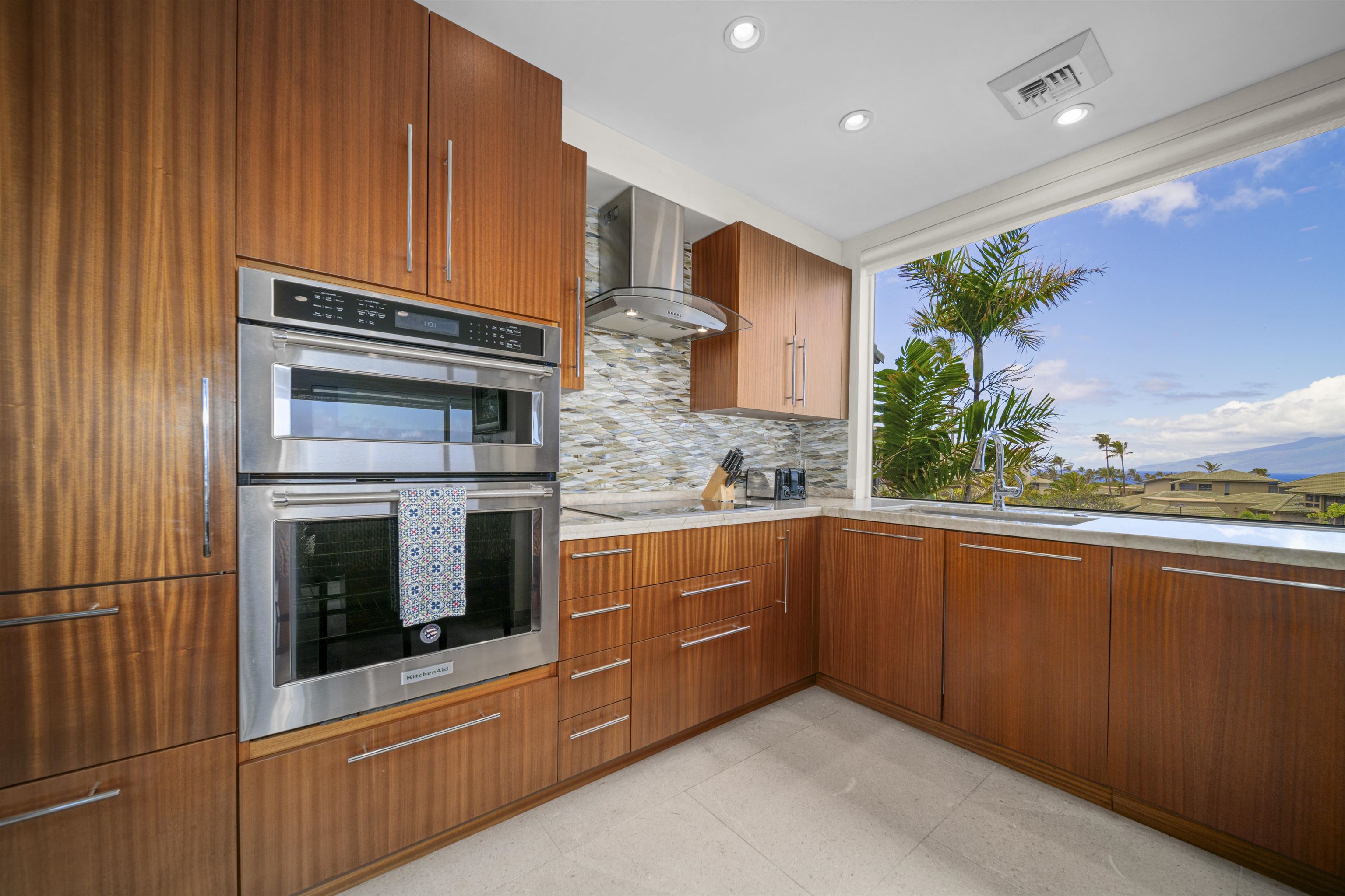 500 Bay Dr Property Photo 15