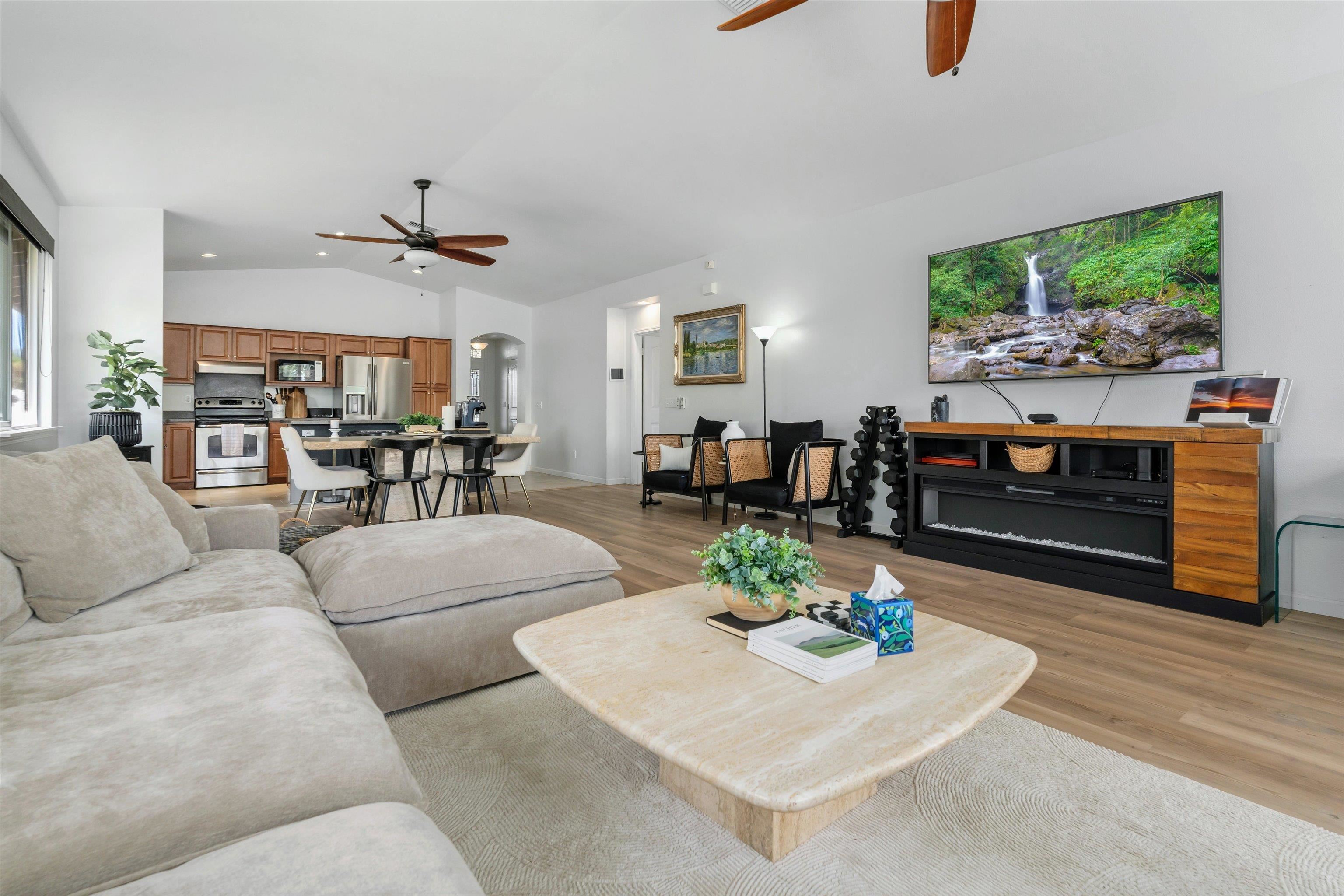 45 Hoku Puhipaka St Property Photo 4