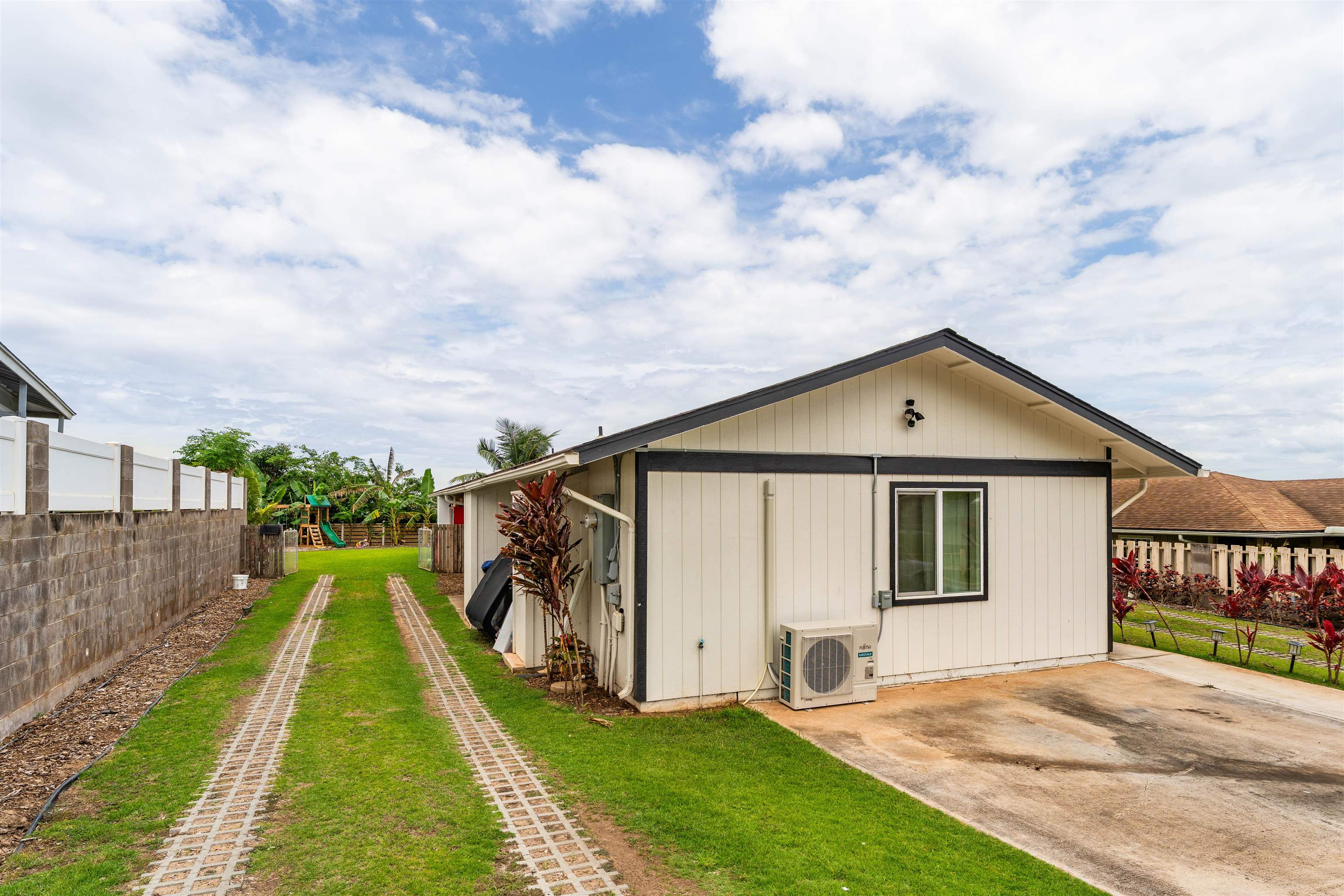 624 Alihilani St Property Photo 11