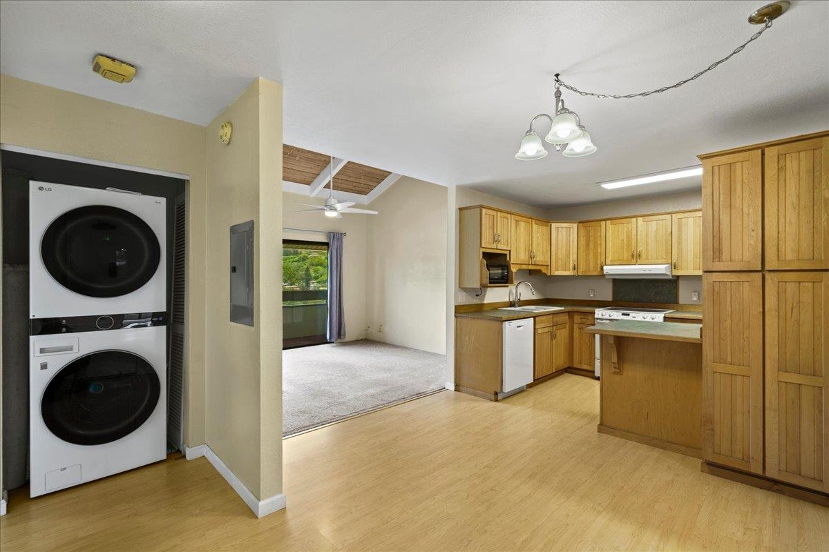 2180 Vineyard St Property Photo 4