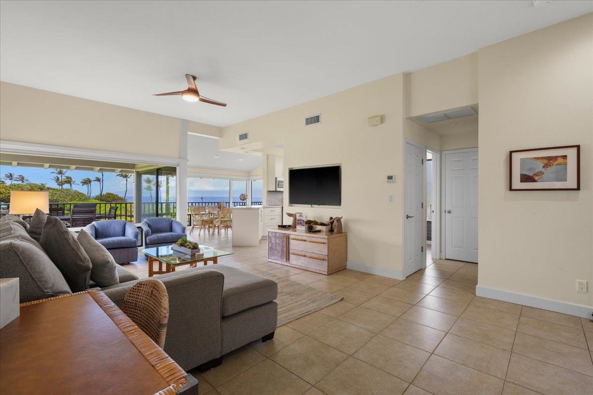 500 Bay Dr Property Photo 3