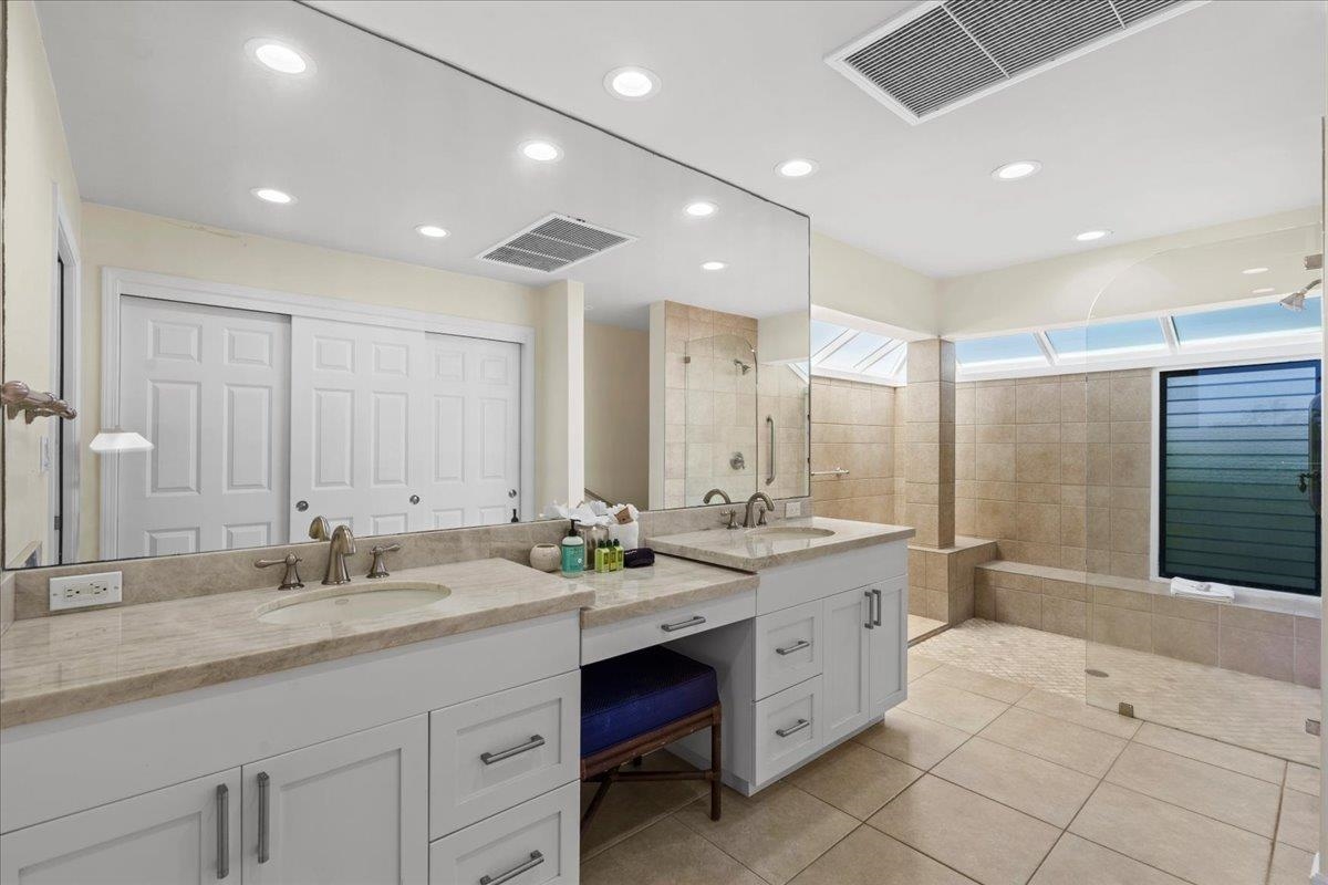 500 Bay Dr Property Photo 24