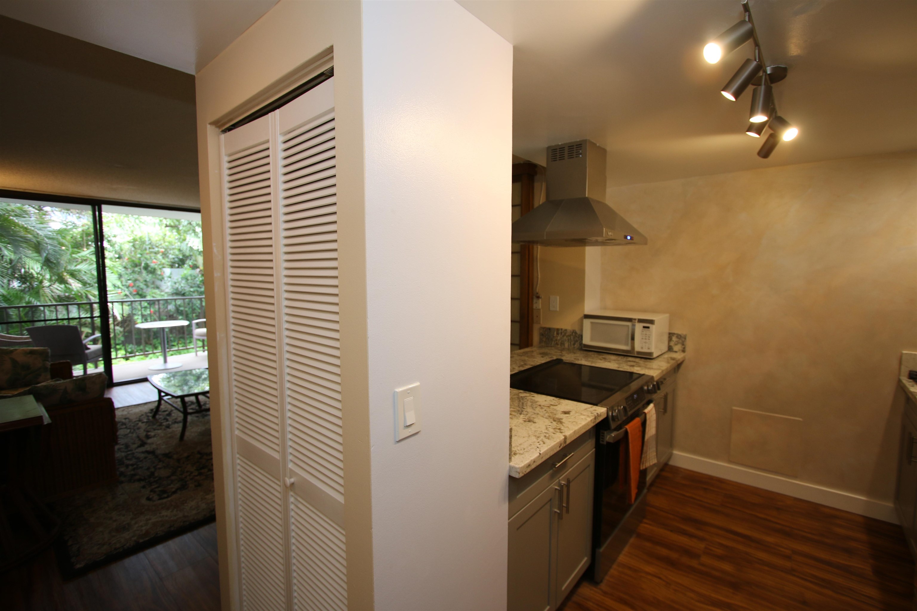2124 Awihi Pl Property Photo 11