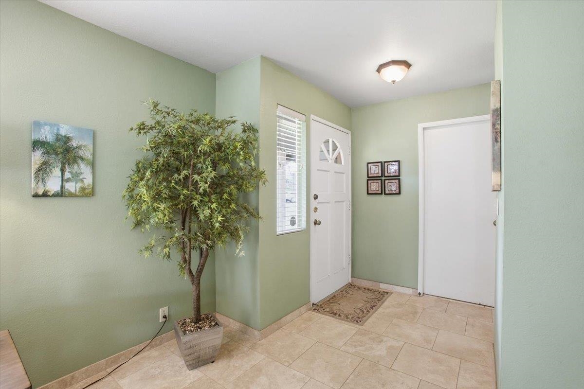 480 Kenolio Rd Property Photo 8