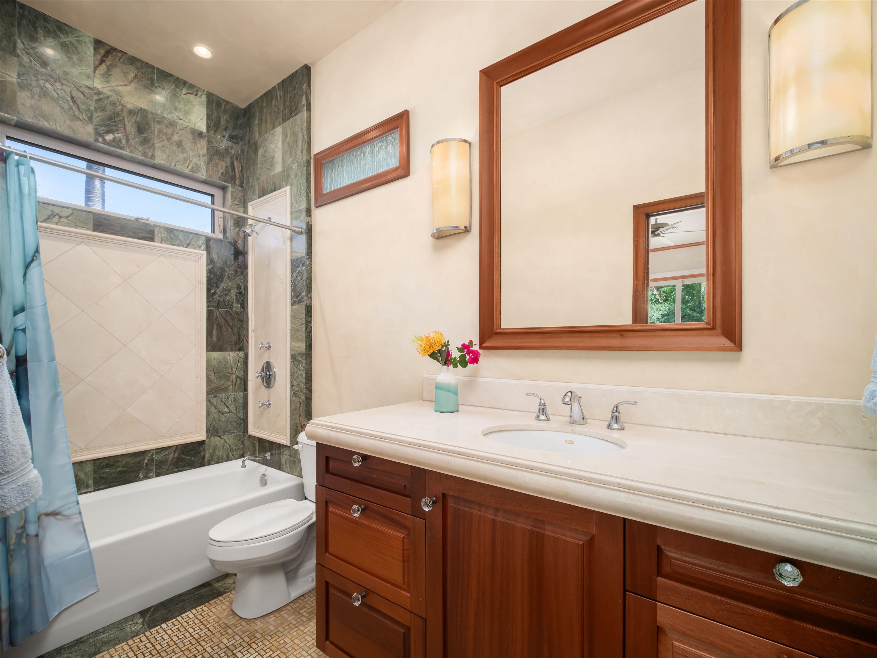 230 E Panana Pl Property Photo 36
