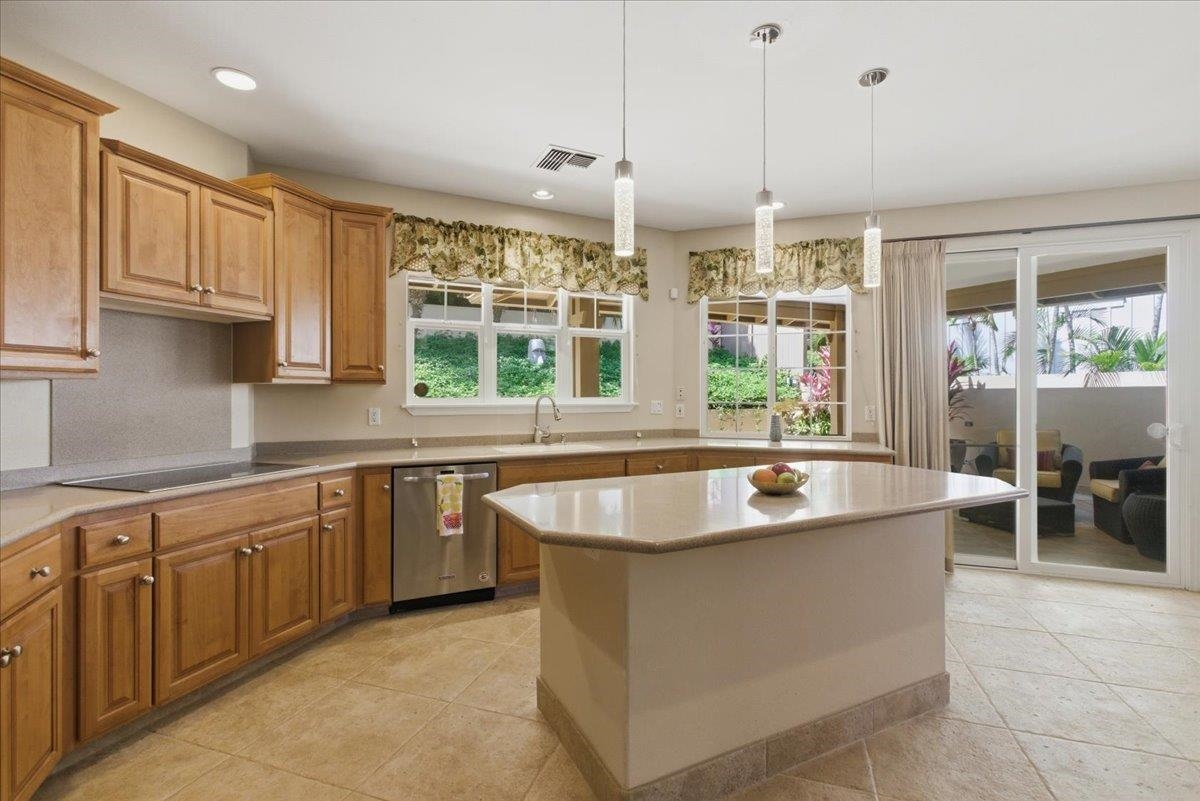 108 Ahekolo St Property Photo 10