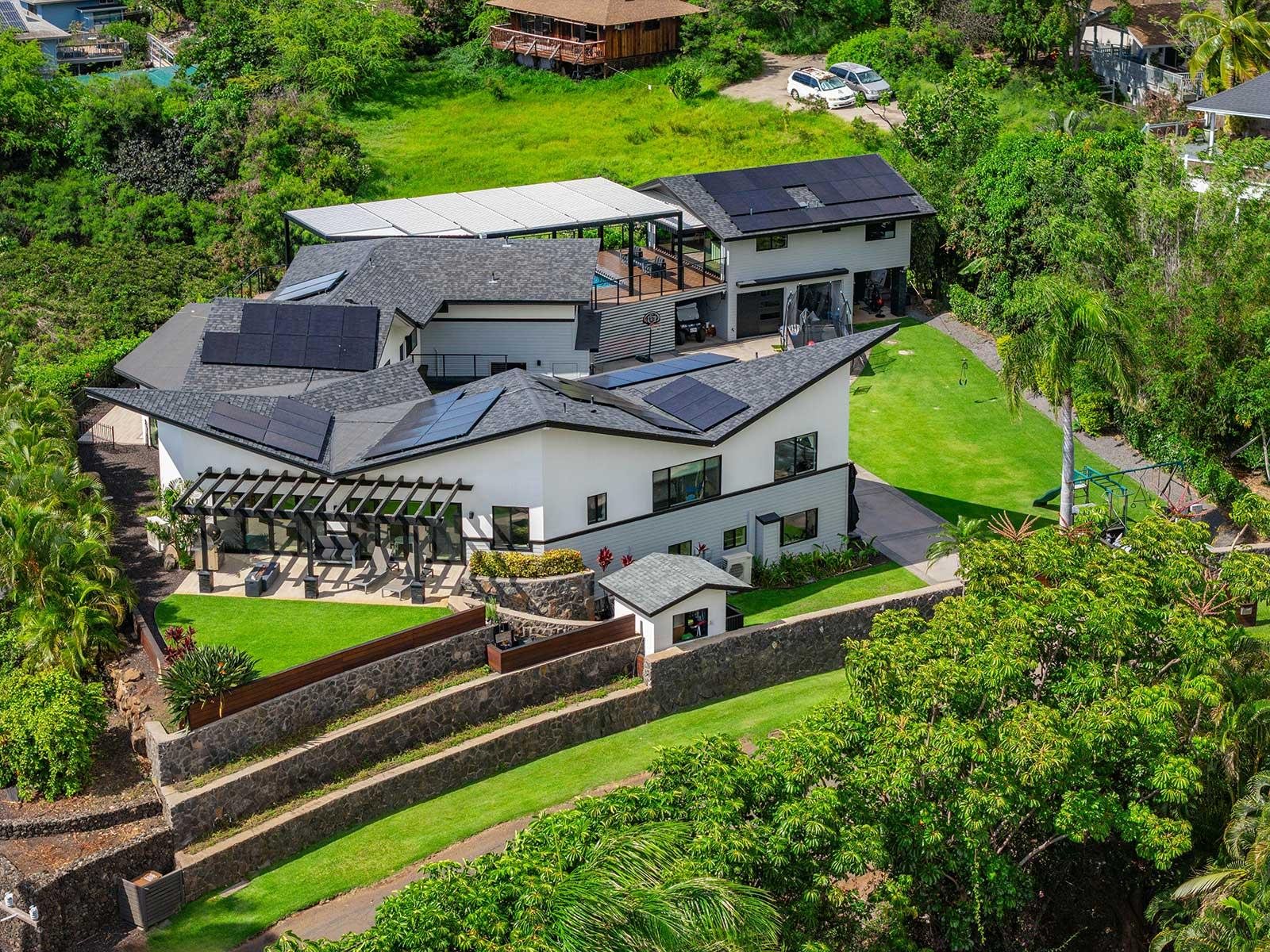 557 Kupulau Dr Property Photo 2