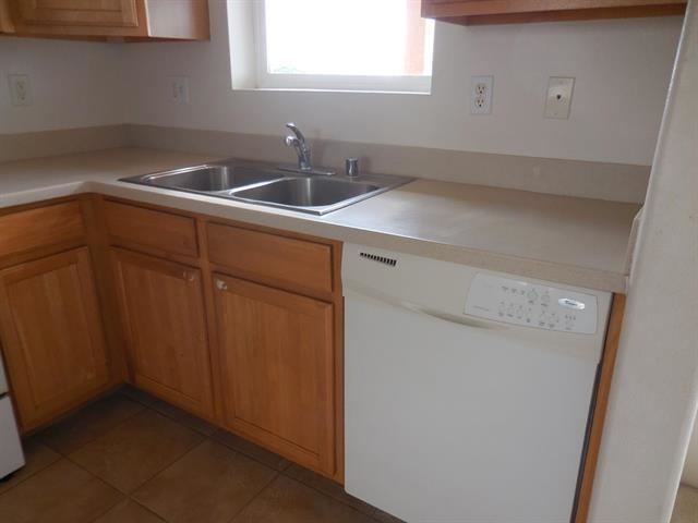 17 Jillian Ln Property Photo 3
