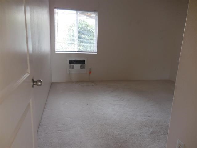 17 Jillian Ln Property Photo 5