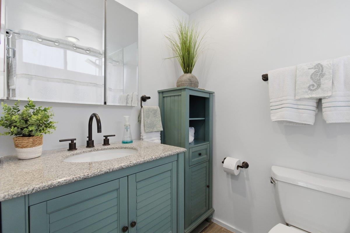 2180 W Vineyard St Property Photo 6