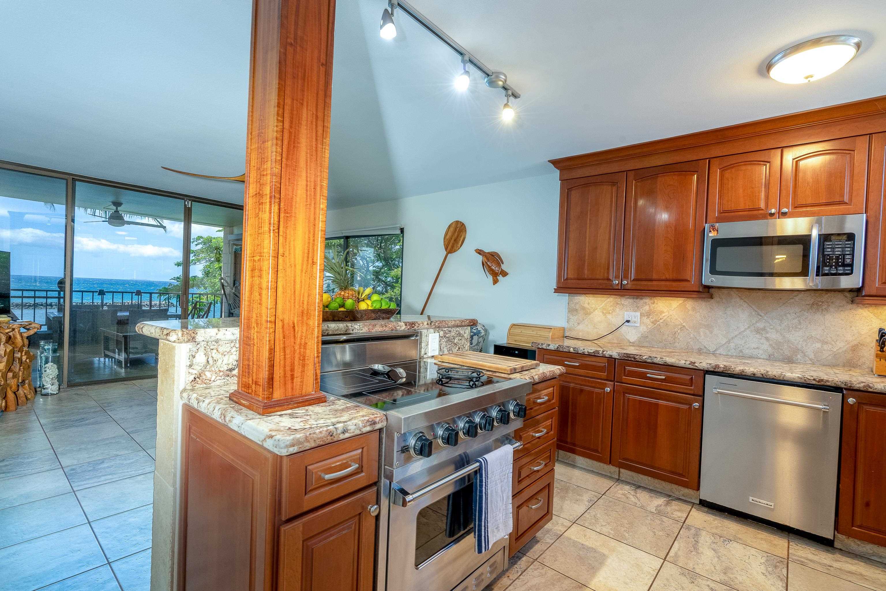 30 Hauoli St Property Photo 12