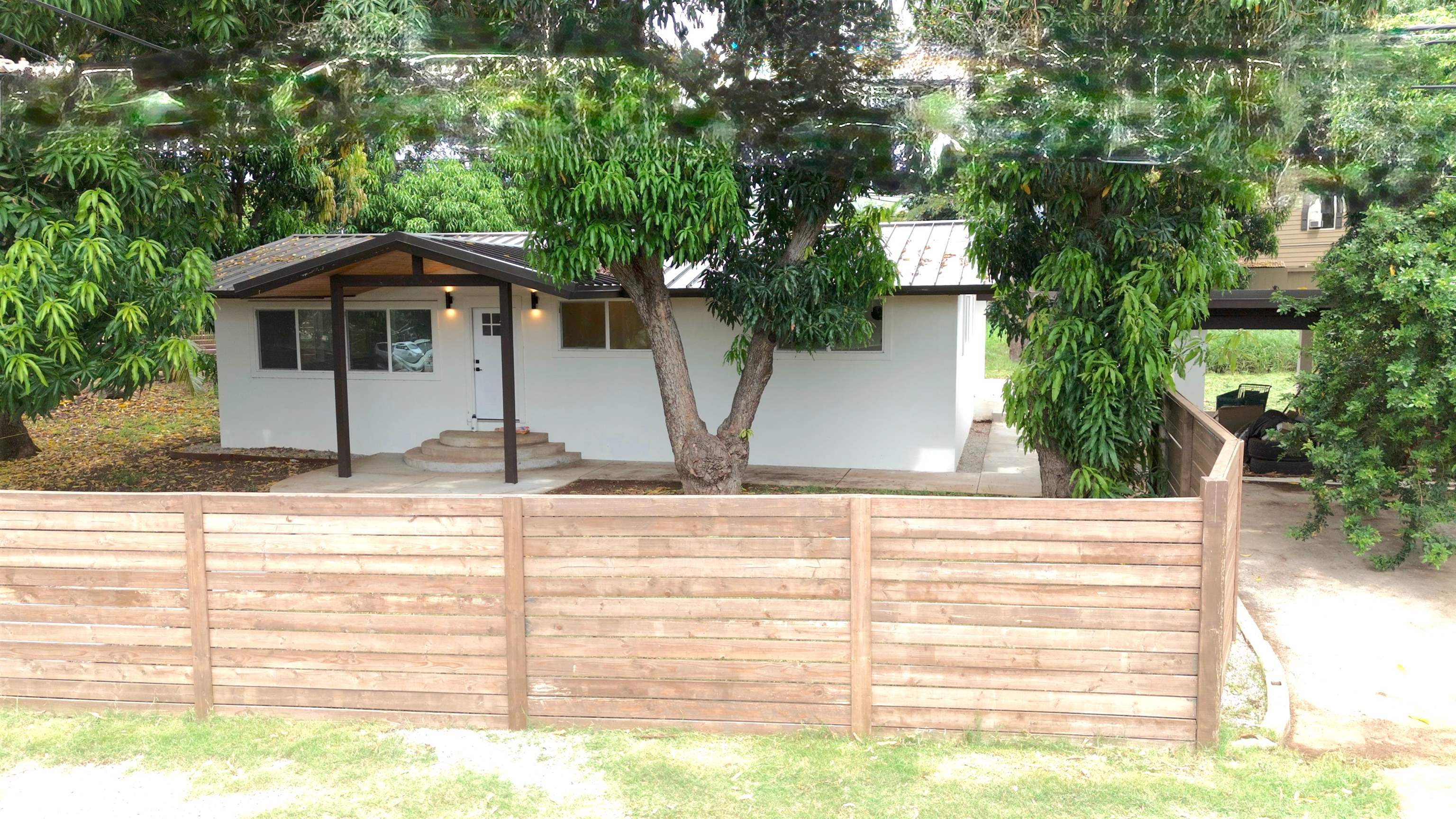 2055 Kanoe St Property Photo 1