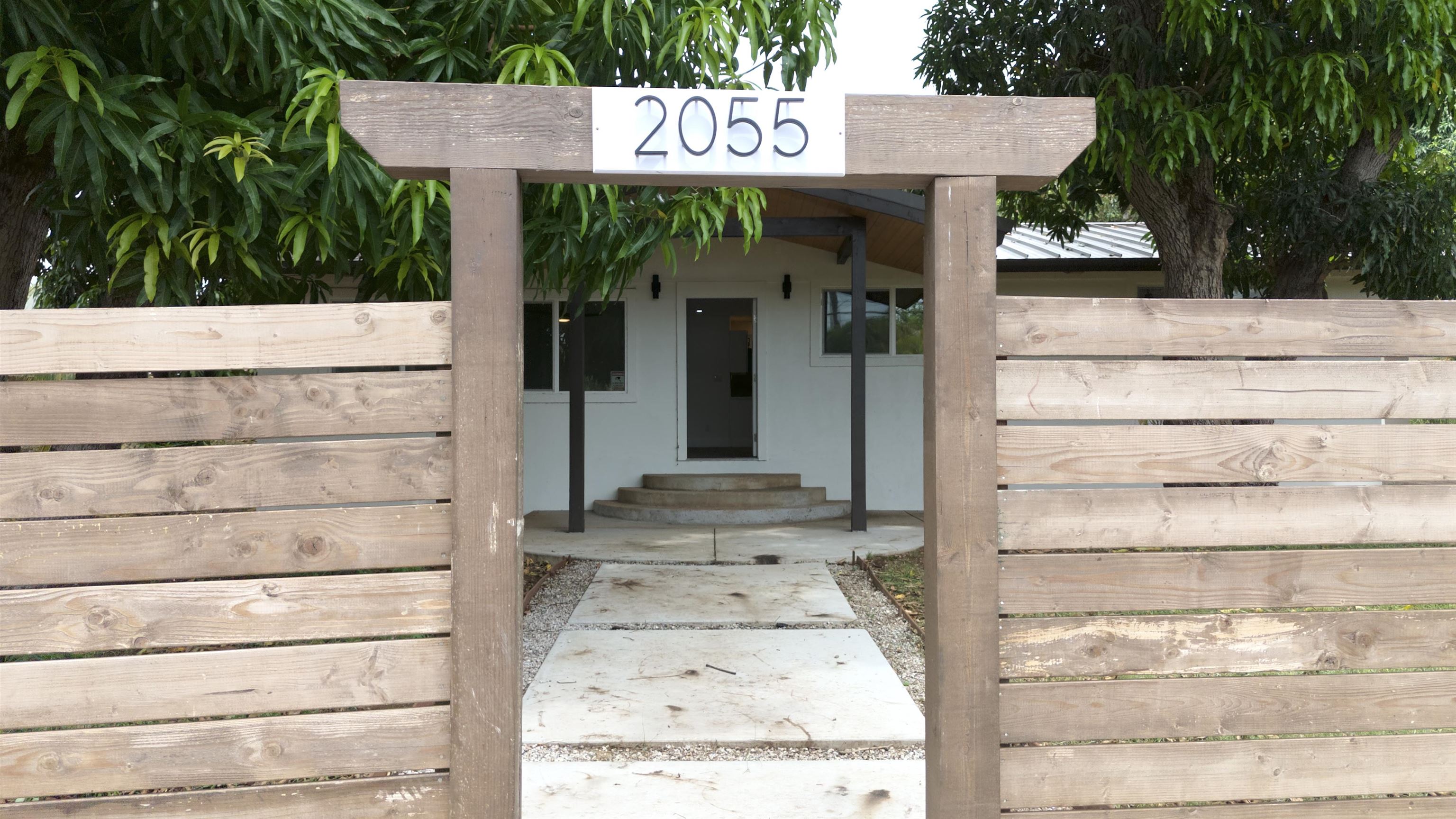 2055 Kanoe St Property Photo 4