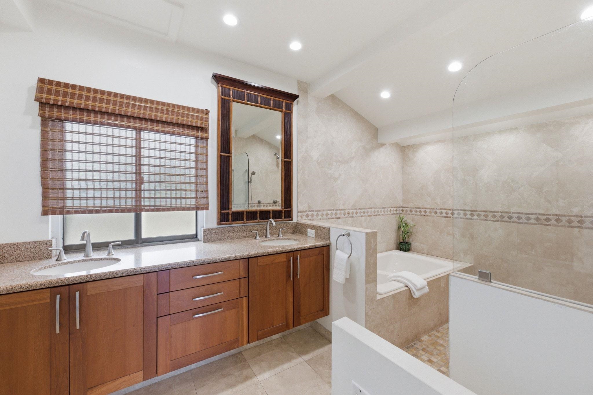 500 Bay Dr Property Photo 25