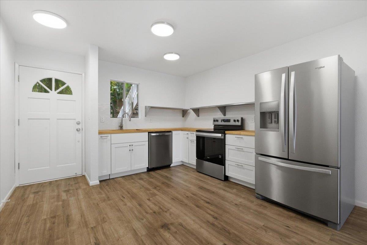 160 Keonekai Rd Property Photo 1