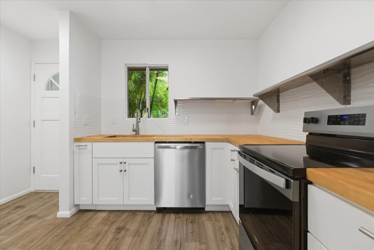 160 Keonekai Rd Property Photo 4