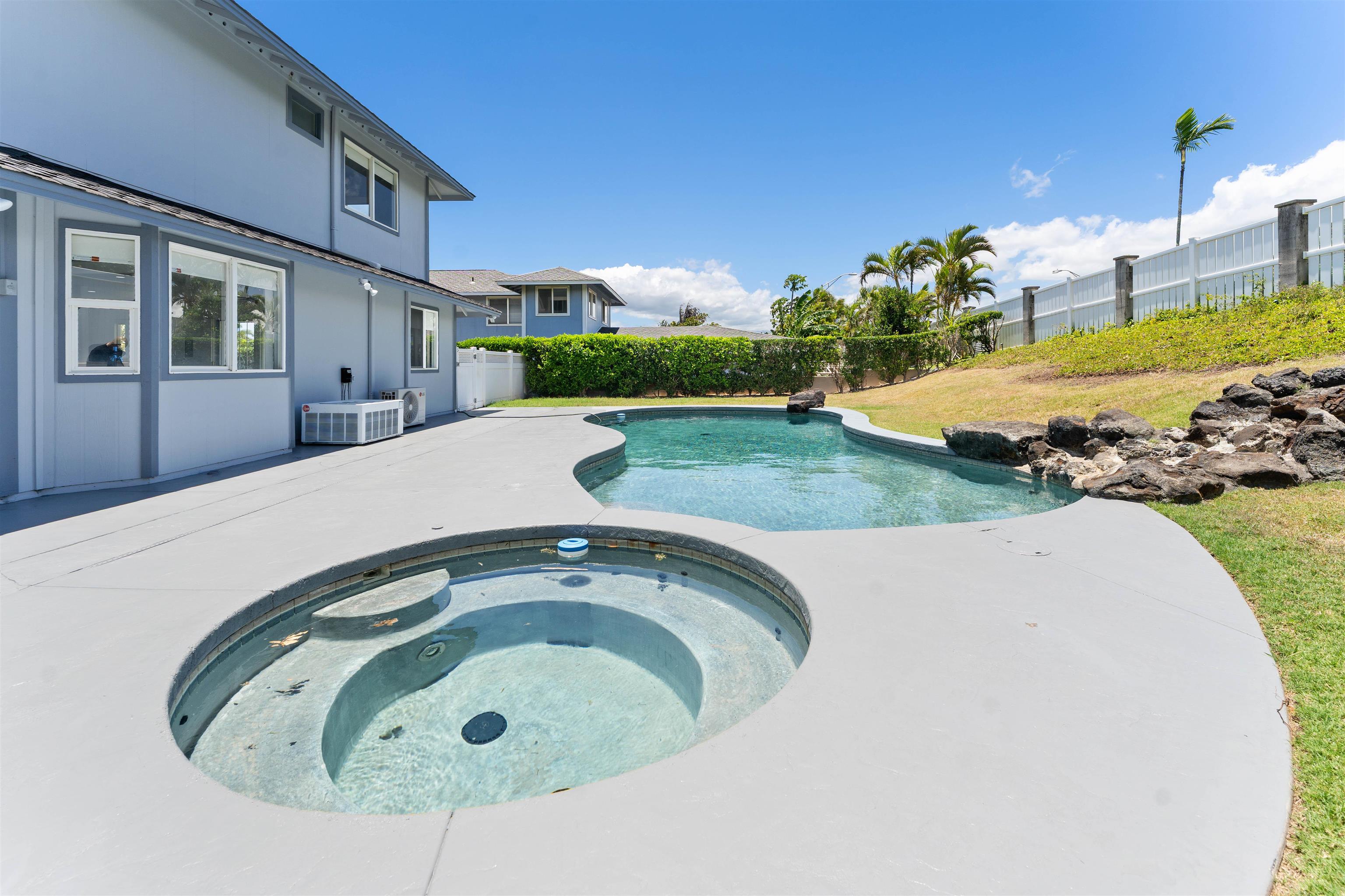 270 Puumakani St Property Photo 1