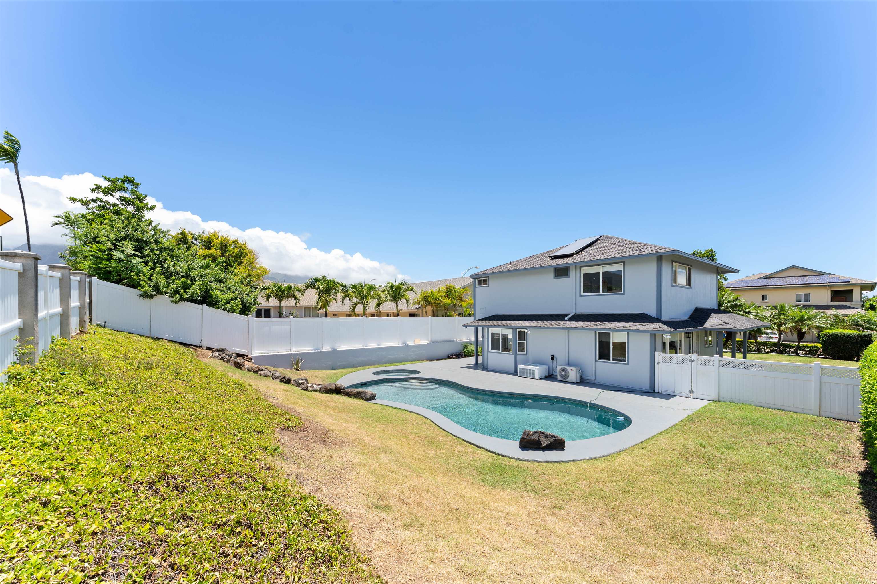 270 Puumakani St Property Photo 18