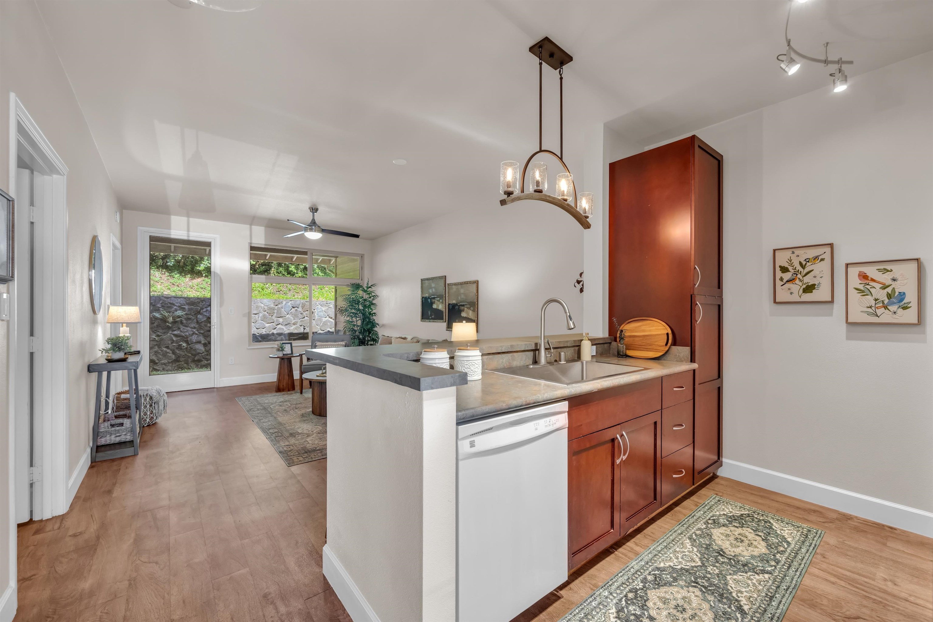 139 Hoowaiwai Loop Property Photo 8