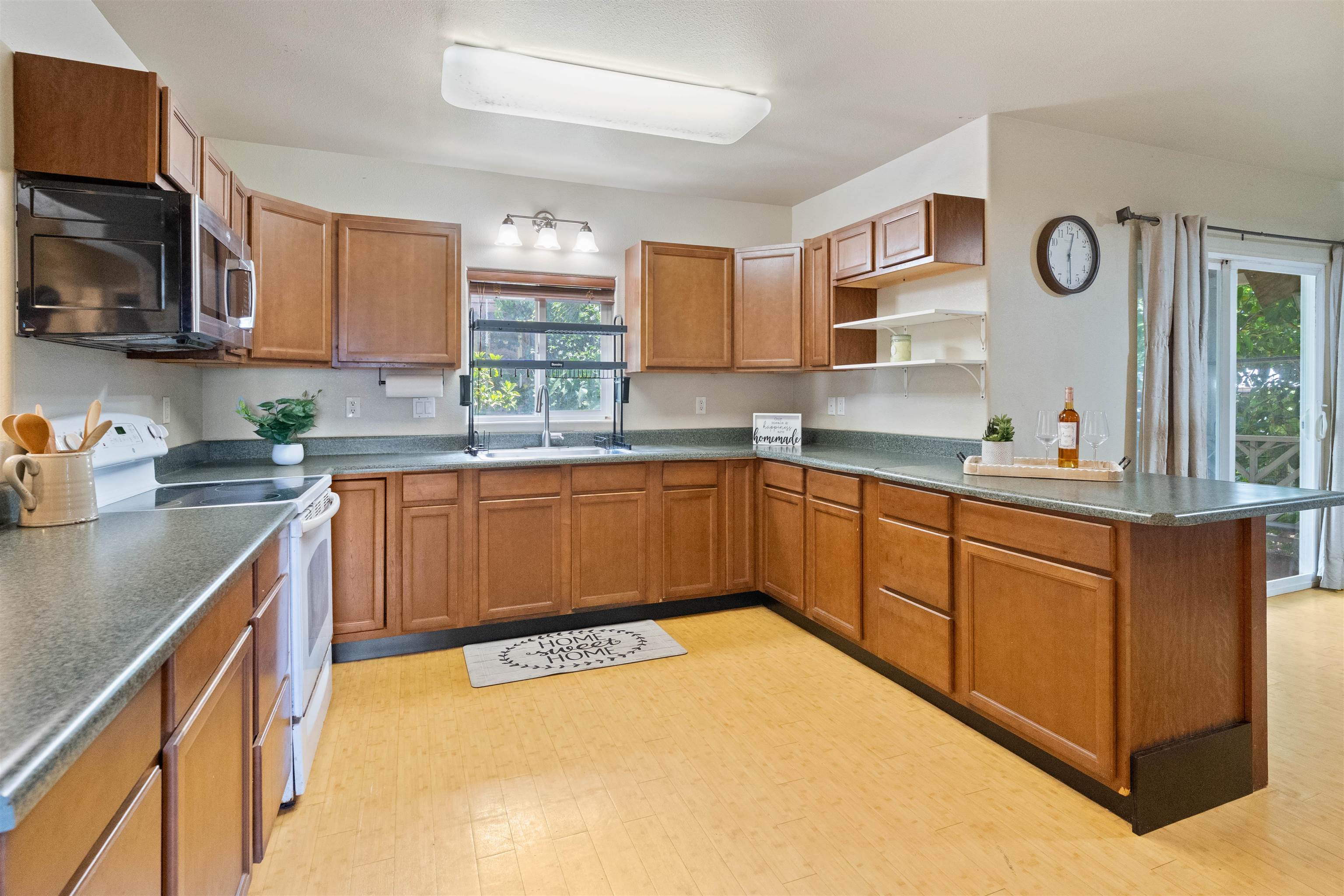1855 Mill St Property Photo 8