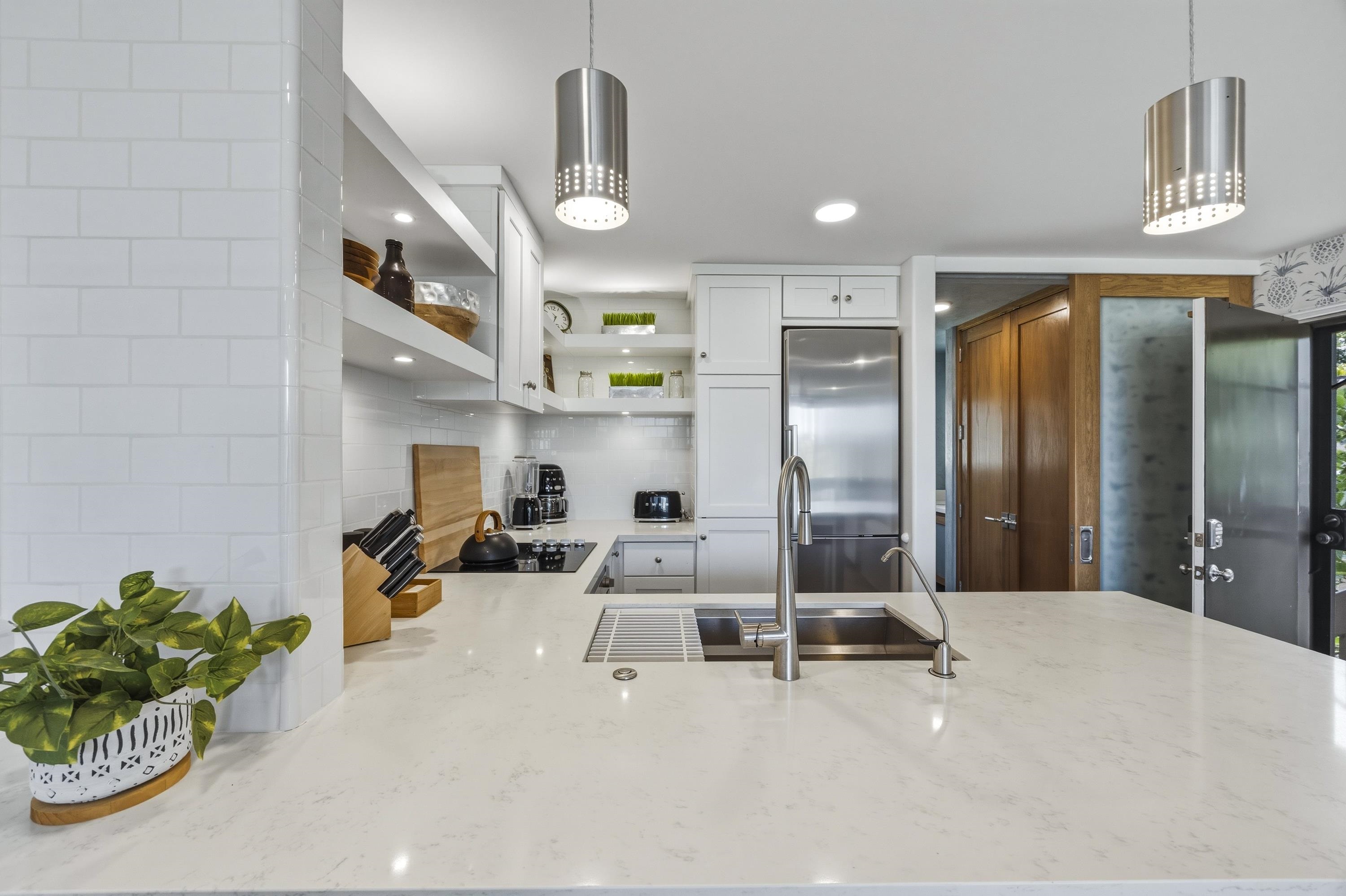 120 Hui Rd F Property Photo 3