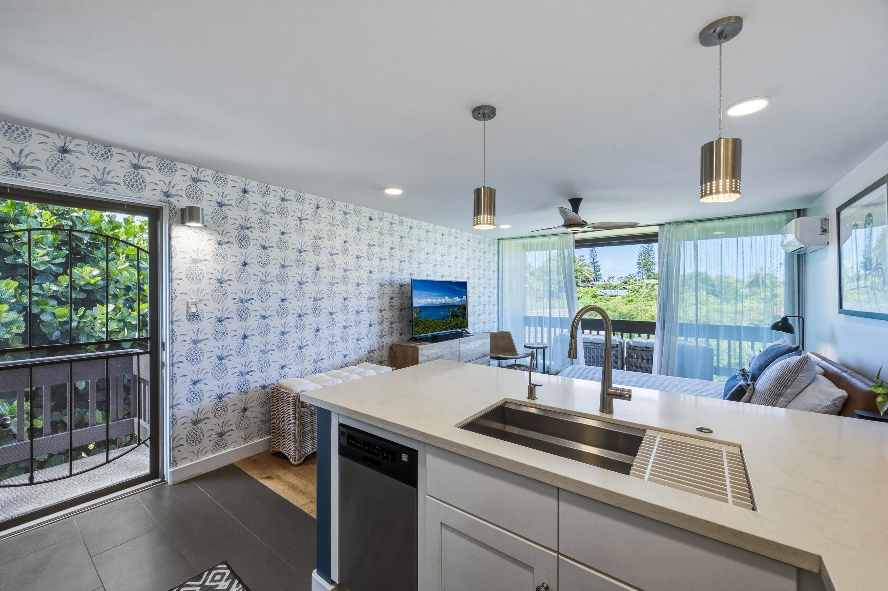 120 Hui Rd F Property Photo 4