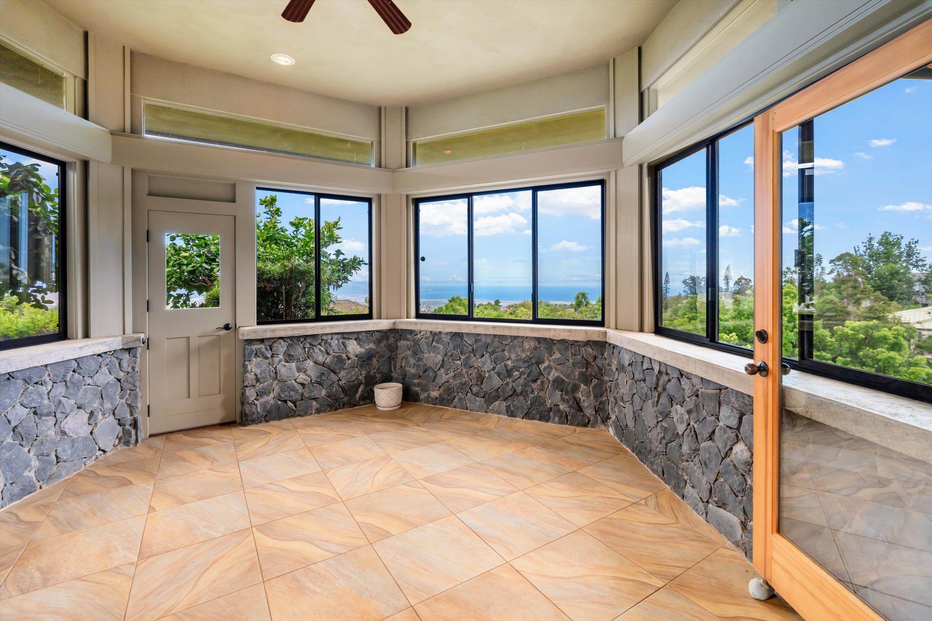 85 Kulamanu Cir Property Photo 11