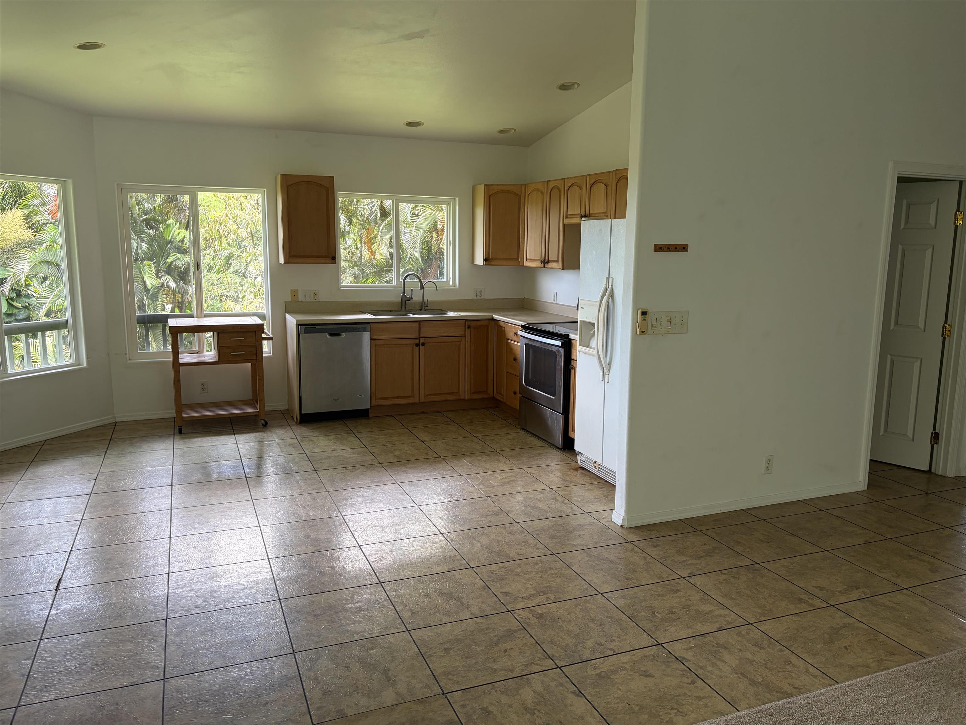 580 W Kuiaha Rd Property Photo 13