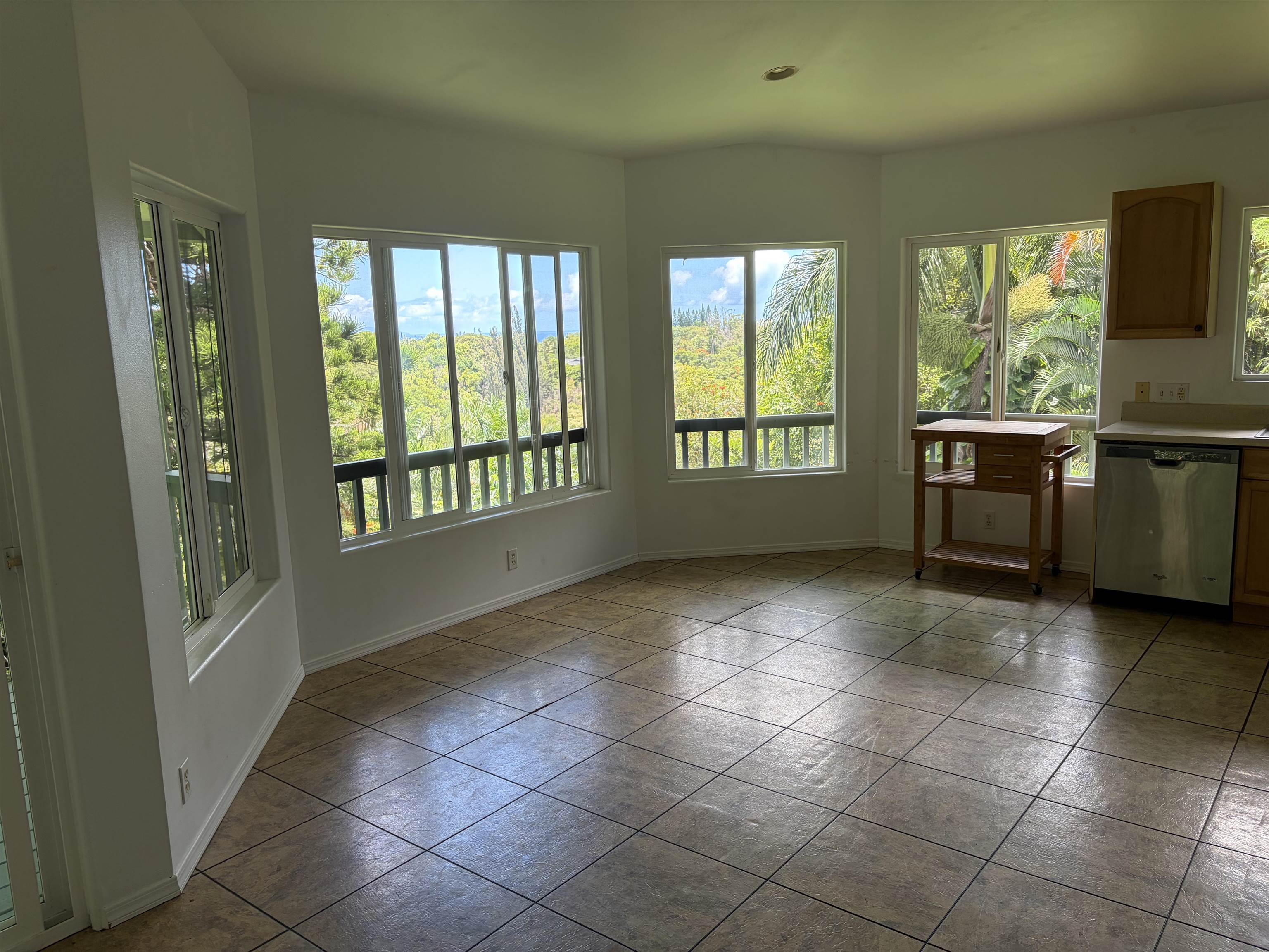 580 W Kuiaha Rd Property Photo 14
