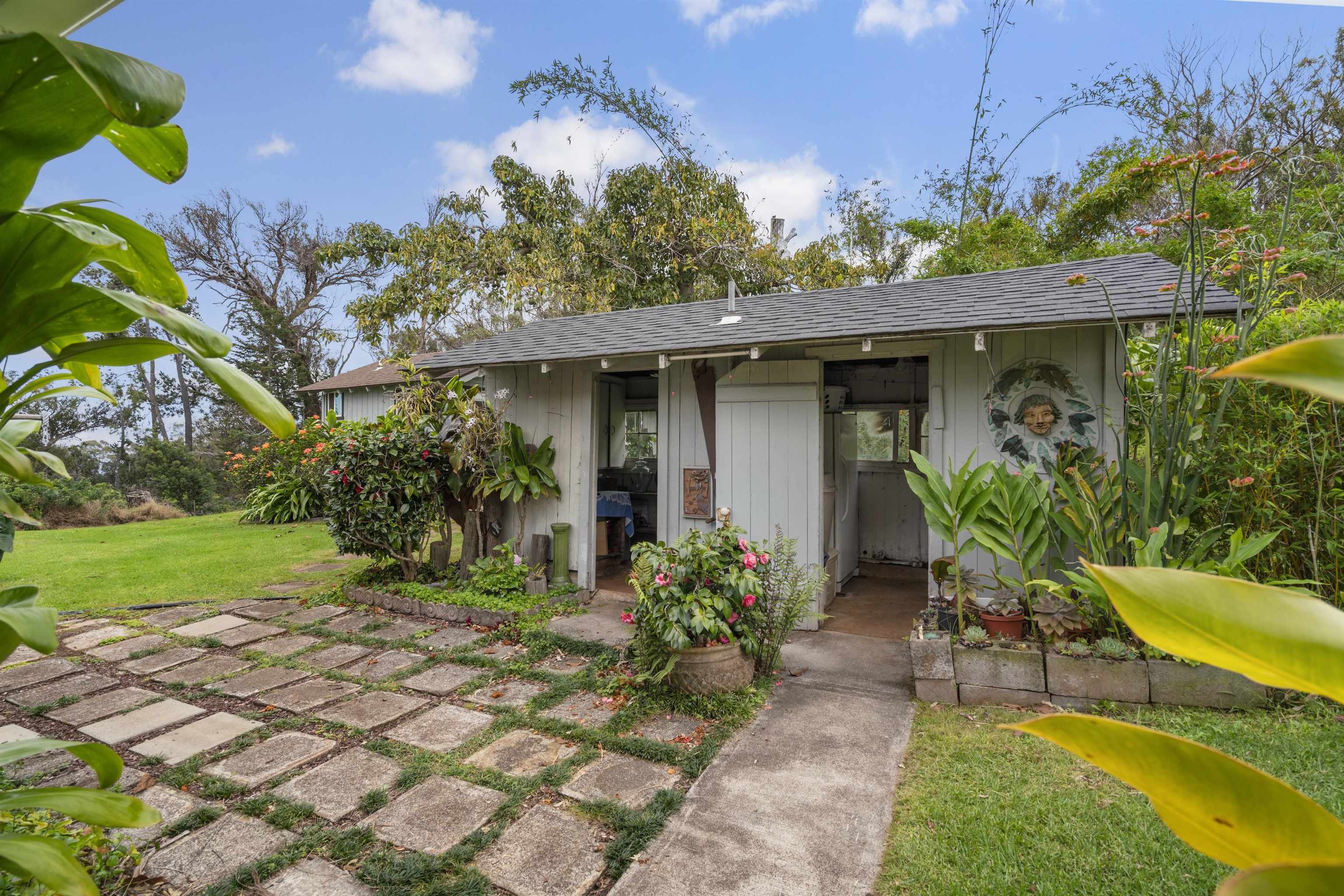 1423 Olinda Rd Property Photo 8