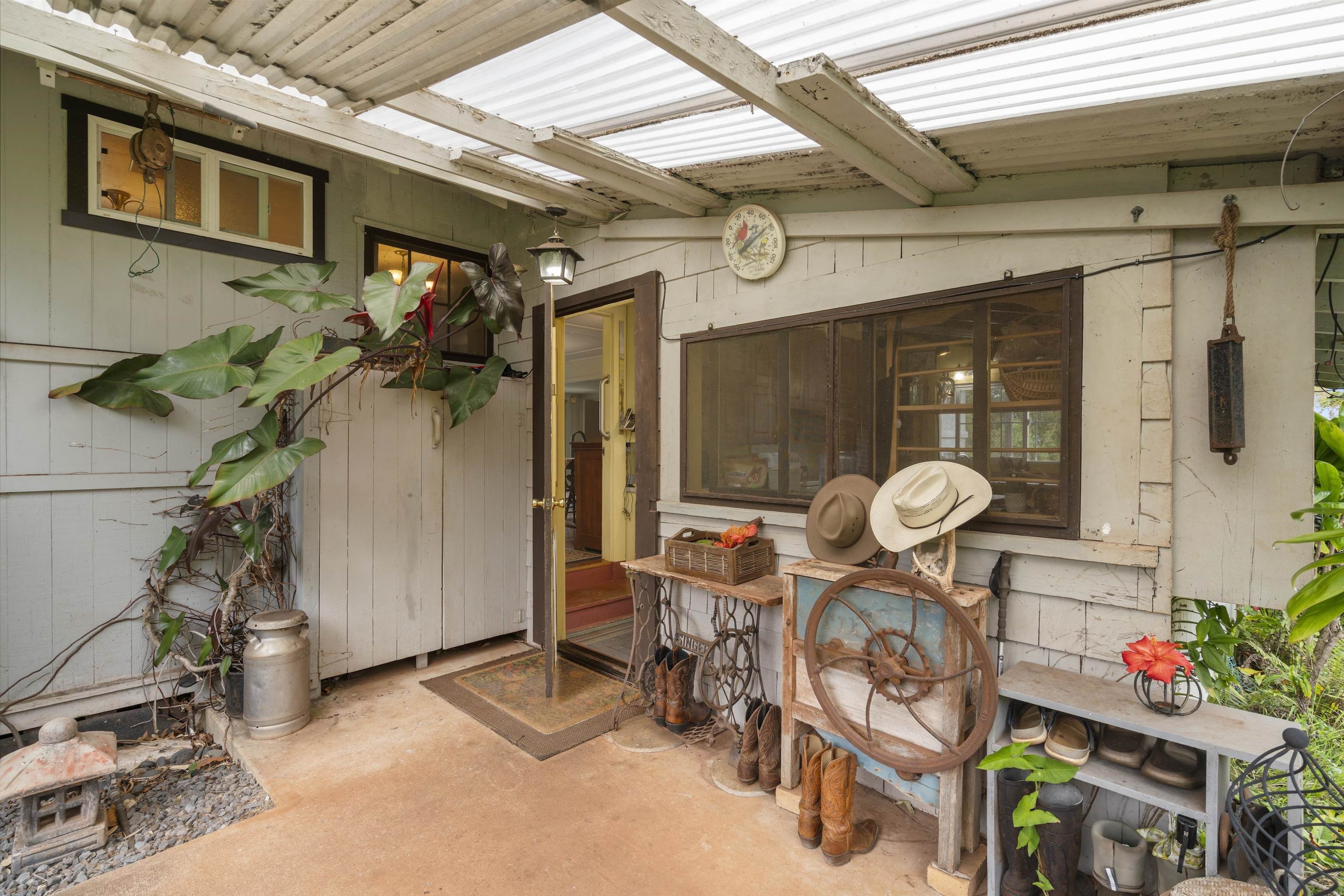1423 Olinda Rd Property Photo 13