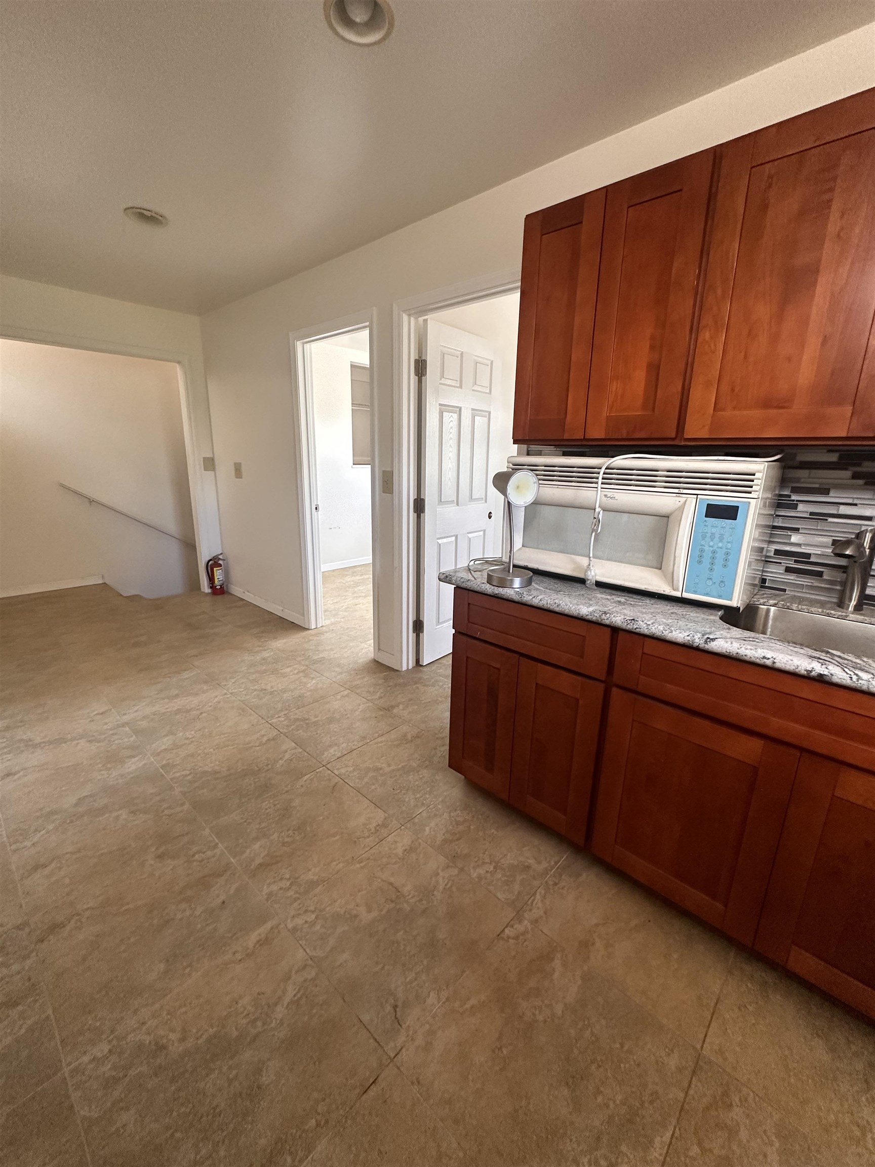 318 N Market St Property Photo 20