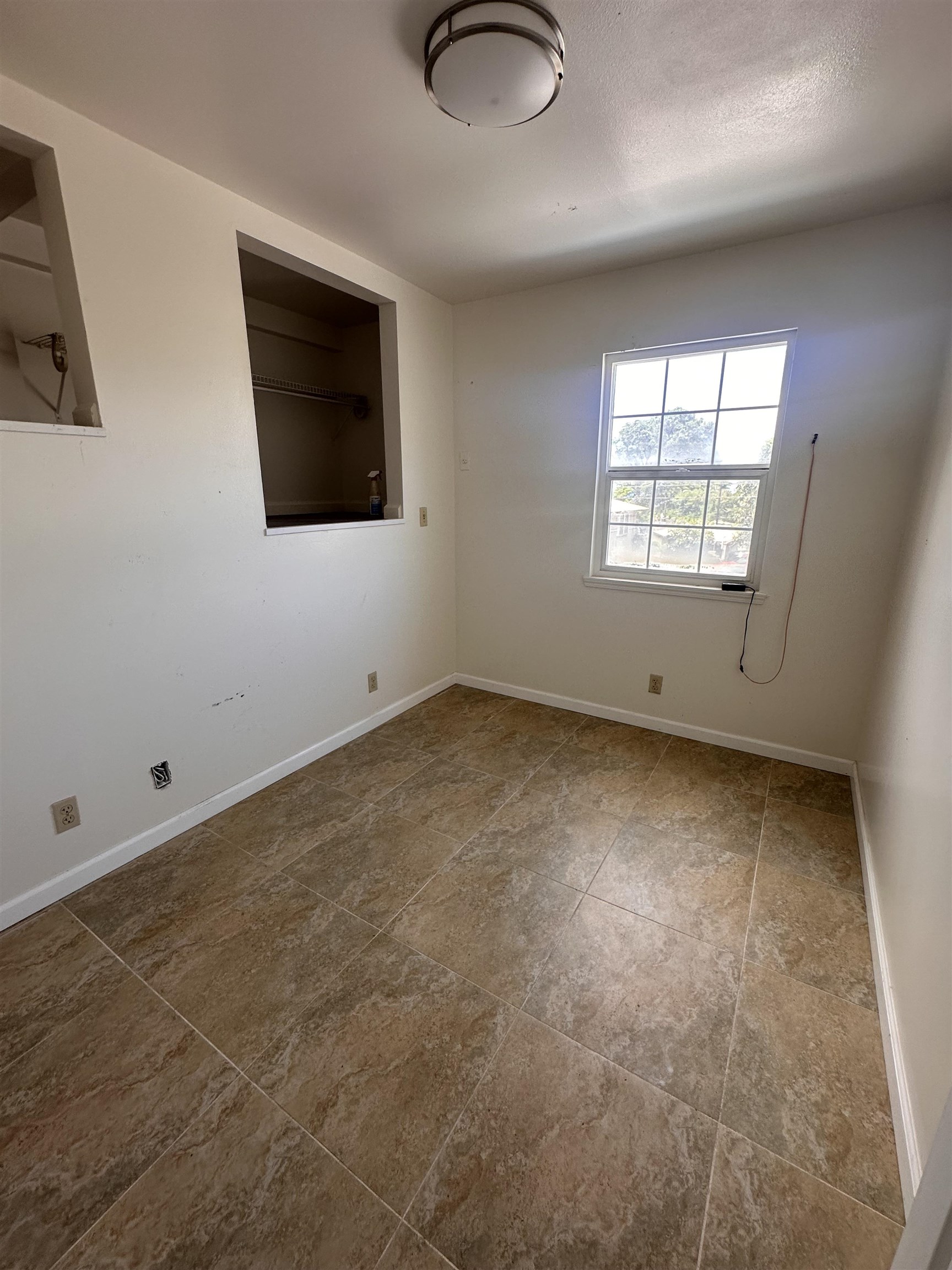 318 N Market St Property Photo 22