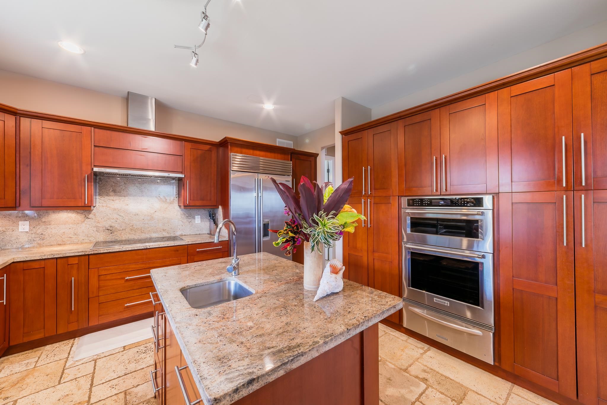 23 Onekea Pl Property Photo 6