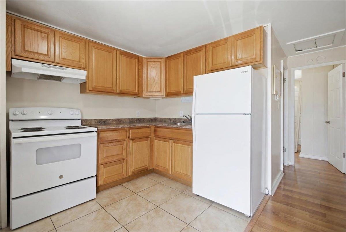 349 N Market St Property Photo 7