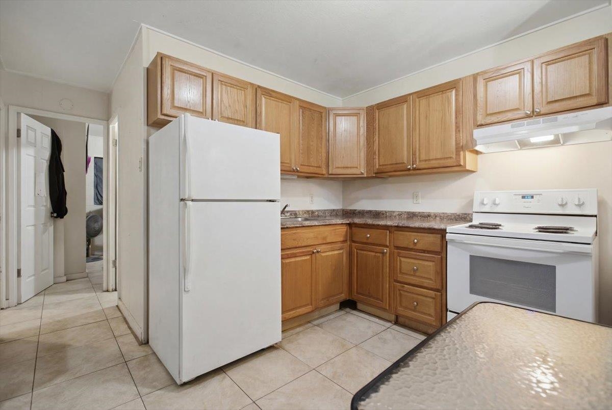 349 N Market St Property Photo 1