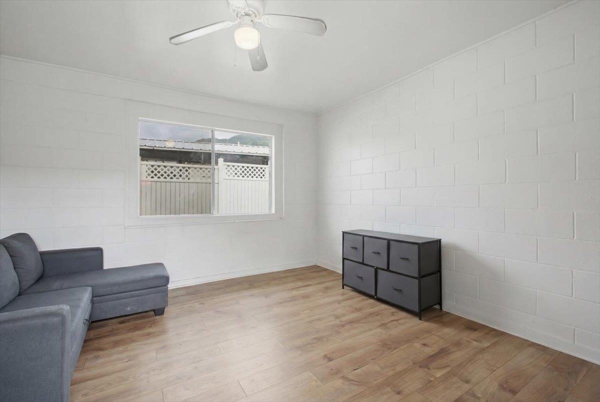 349 N Market St Property Photo 6