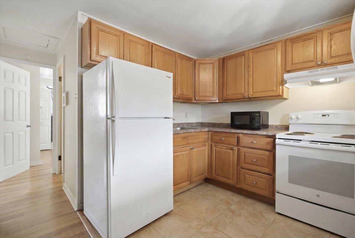349 N Market St Property Photo 1