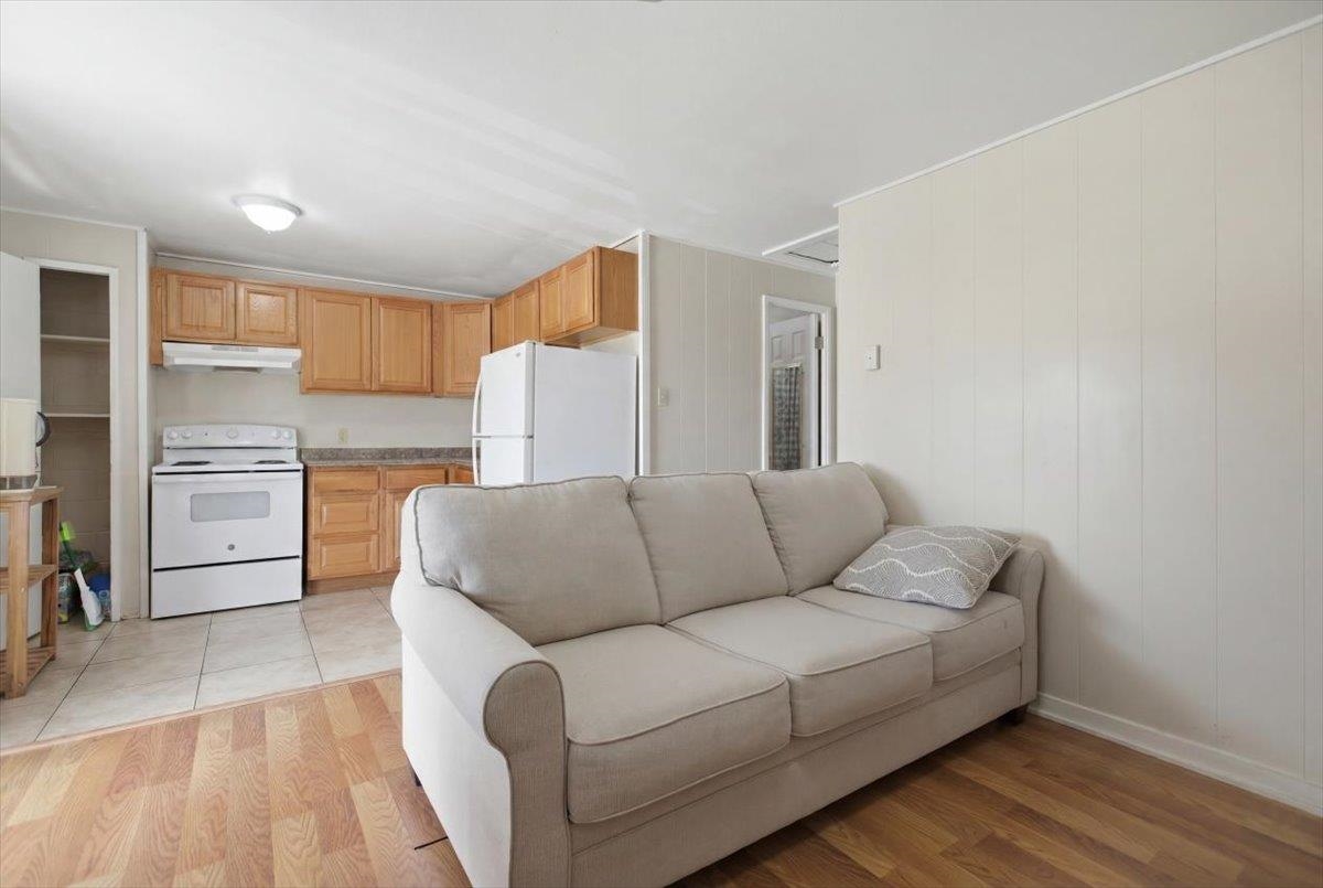 349 N Market St Property Photo 1