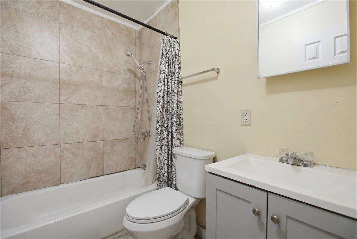 349 N Market St Property Photo 2