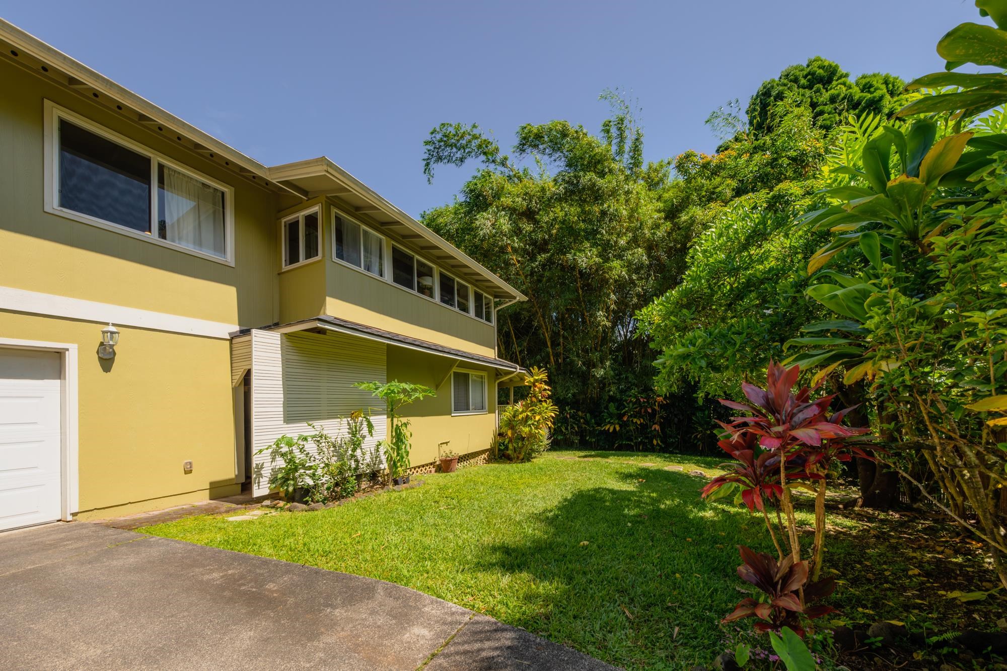 590 Kaiapa Pl Property Photo 3