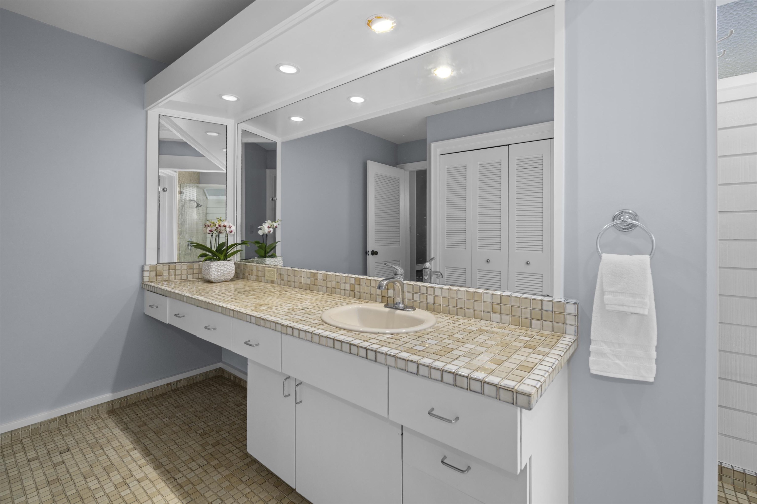 500 Bay Dr Property Photo 36