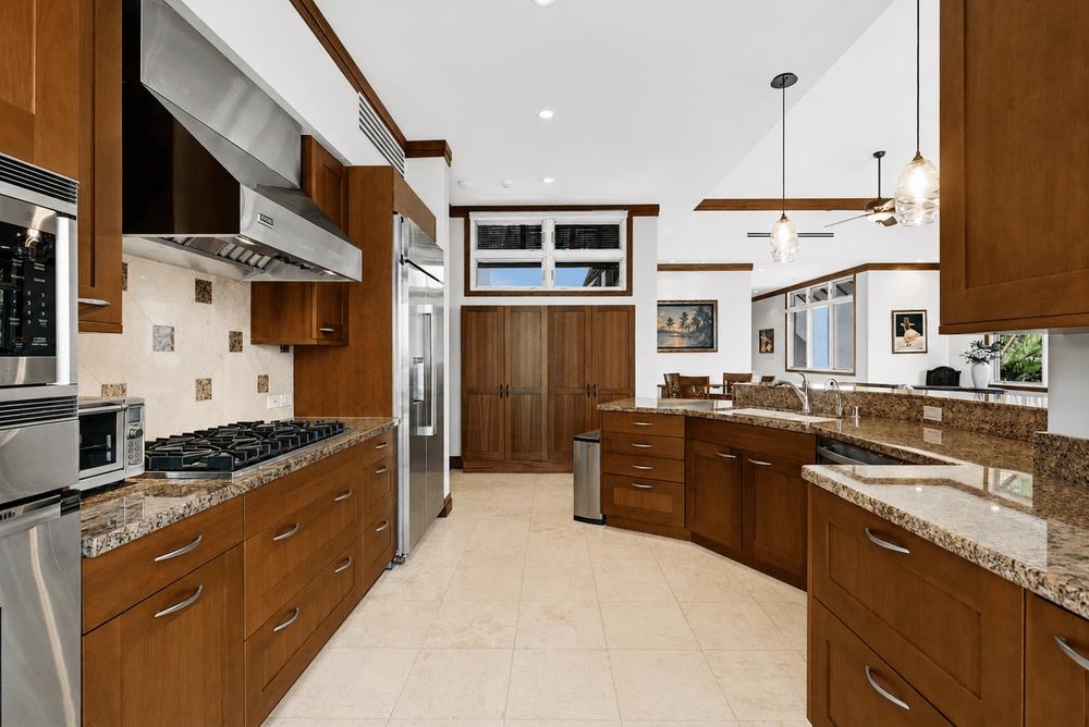 26 Coconut Grove Ln Property Photo 8