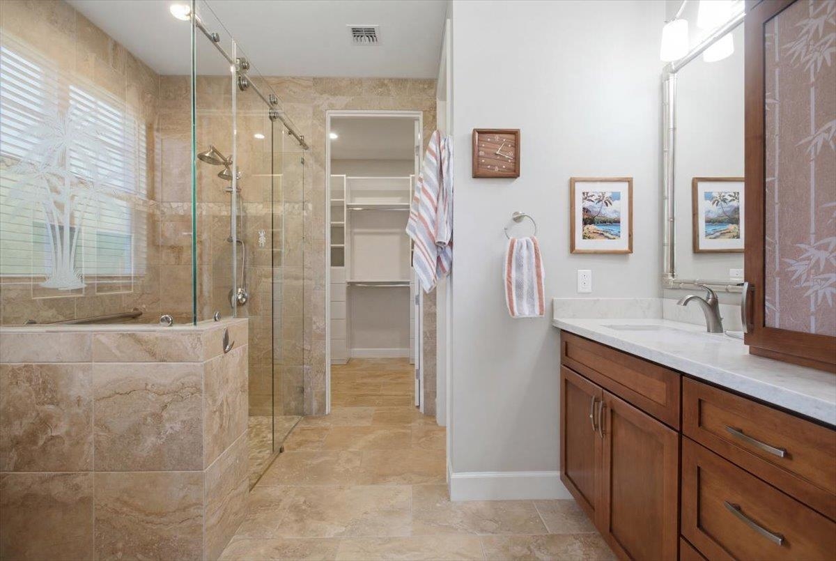 2451 Umeke Cir Property Photo 19